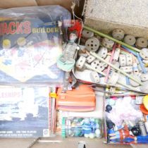 Vintage toys and games **PLEASE NOTE THIS LOT IS NOT ELIGIBLE FOR IN-HOUSE POSTING AND PACKING**