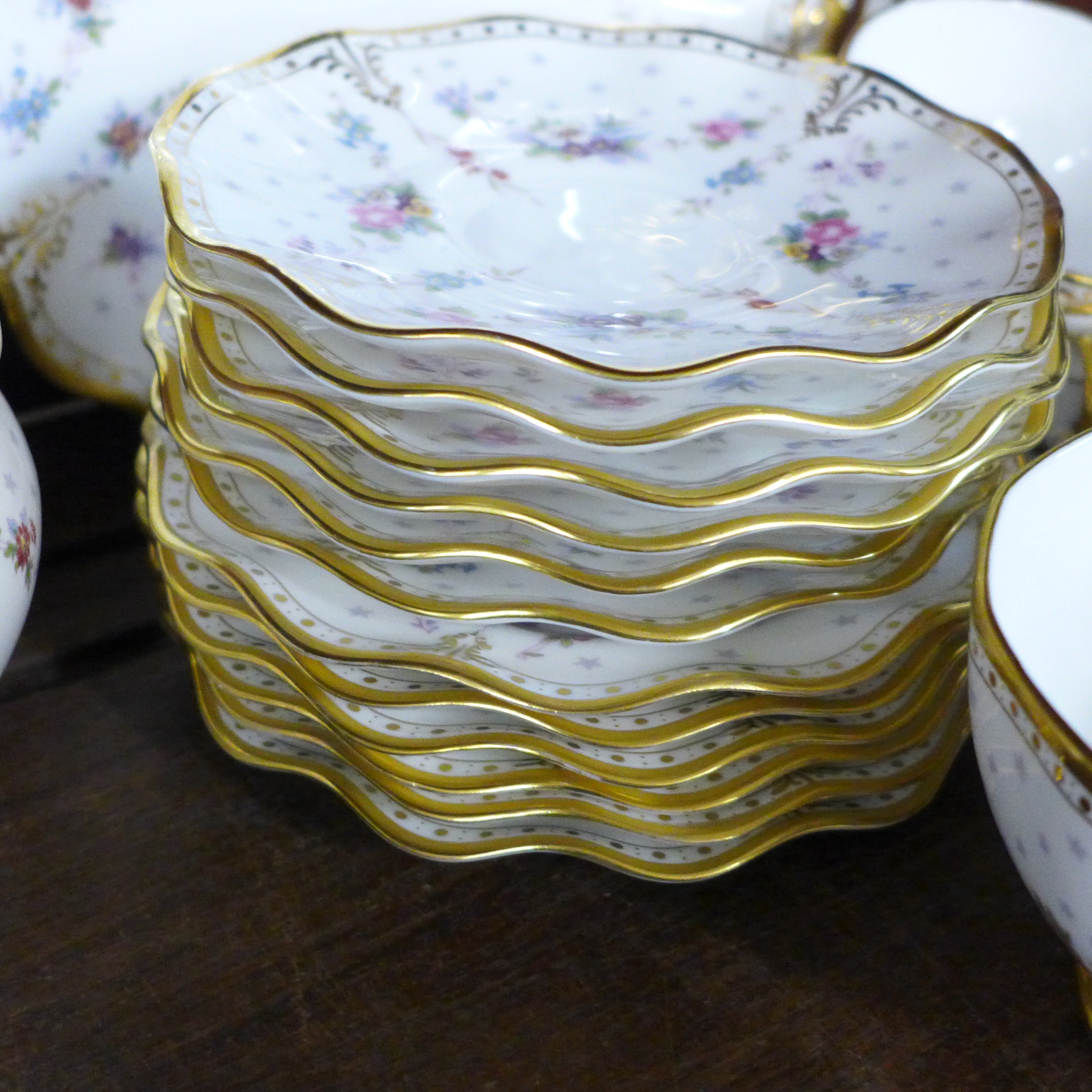 A Royal Crown Derby Antoinette tea set with oval tureen, 2 x cream and sugar and bread and butter - Image 2 of 5
