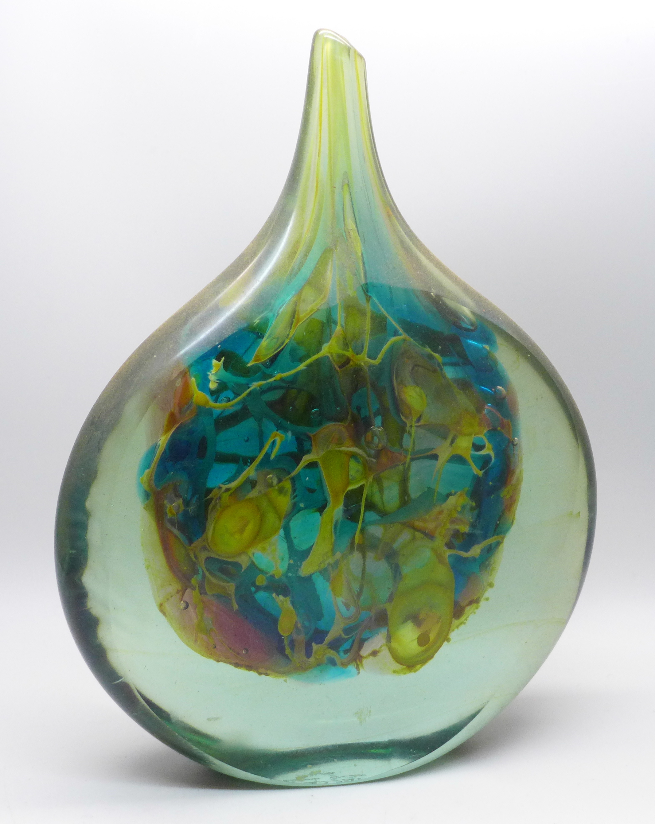 A Mdina cut ice lollipop glass vase, signed Michael Harris Mdina Glass Malta to the base, 22cm - Image 2 of 3