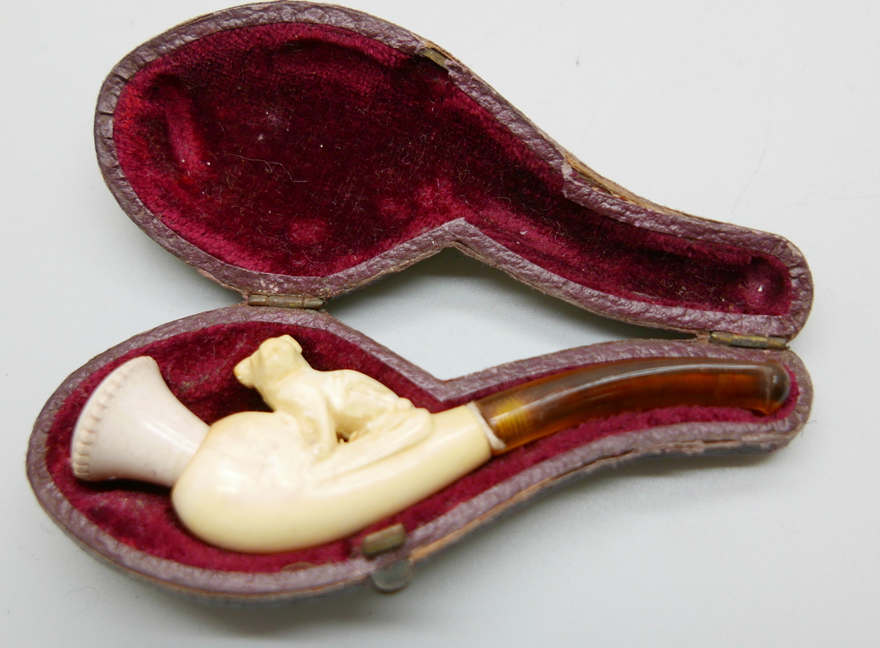 Three carved Meerschaum pipes, cased - Image 13 of 13