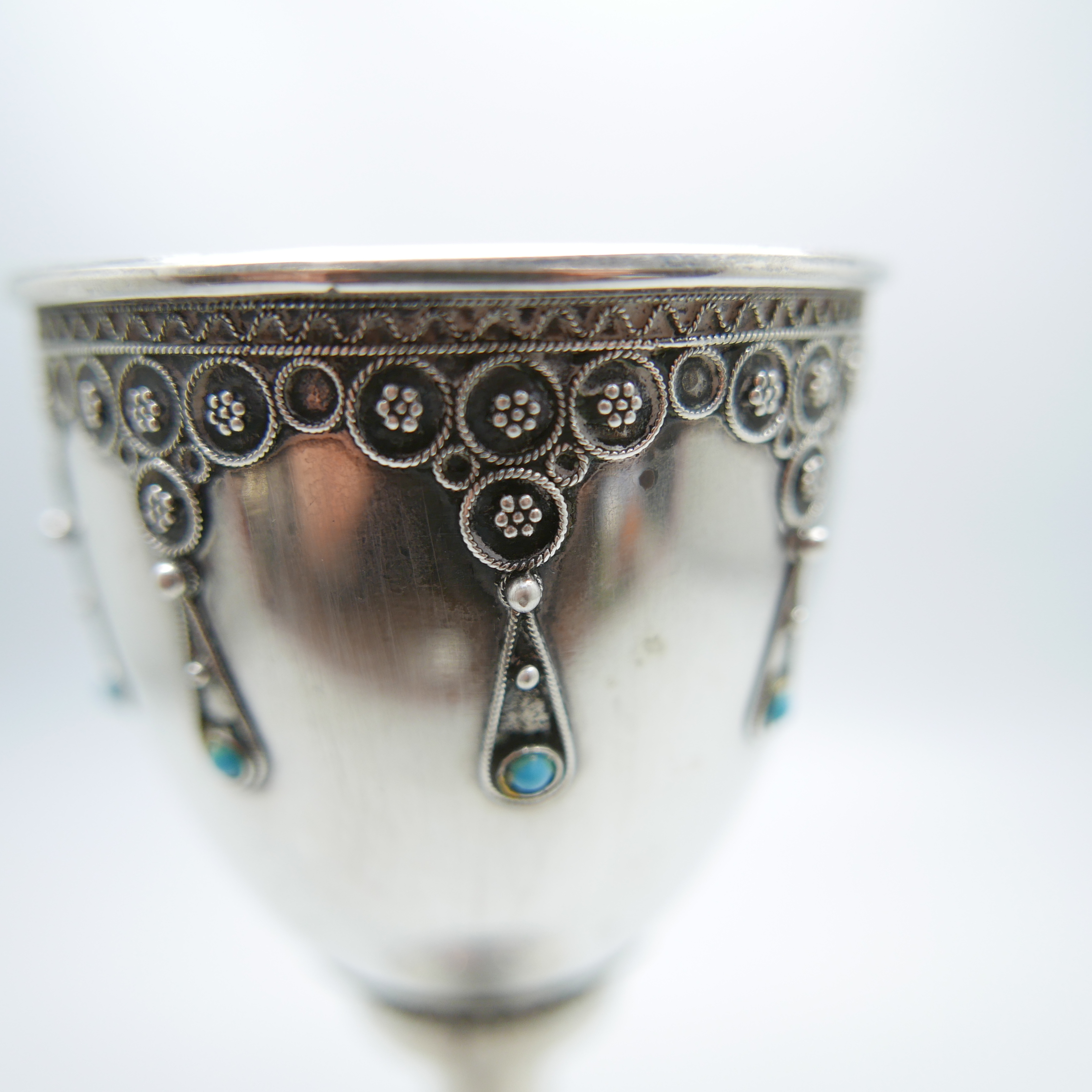 A Stanetzky 20th Century silver and turquoise goblet with beaded detail, 97.6g, 14.5cm - Image 6 of 6