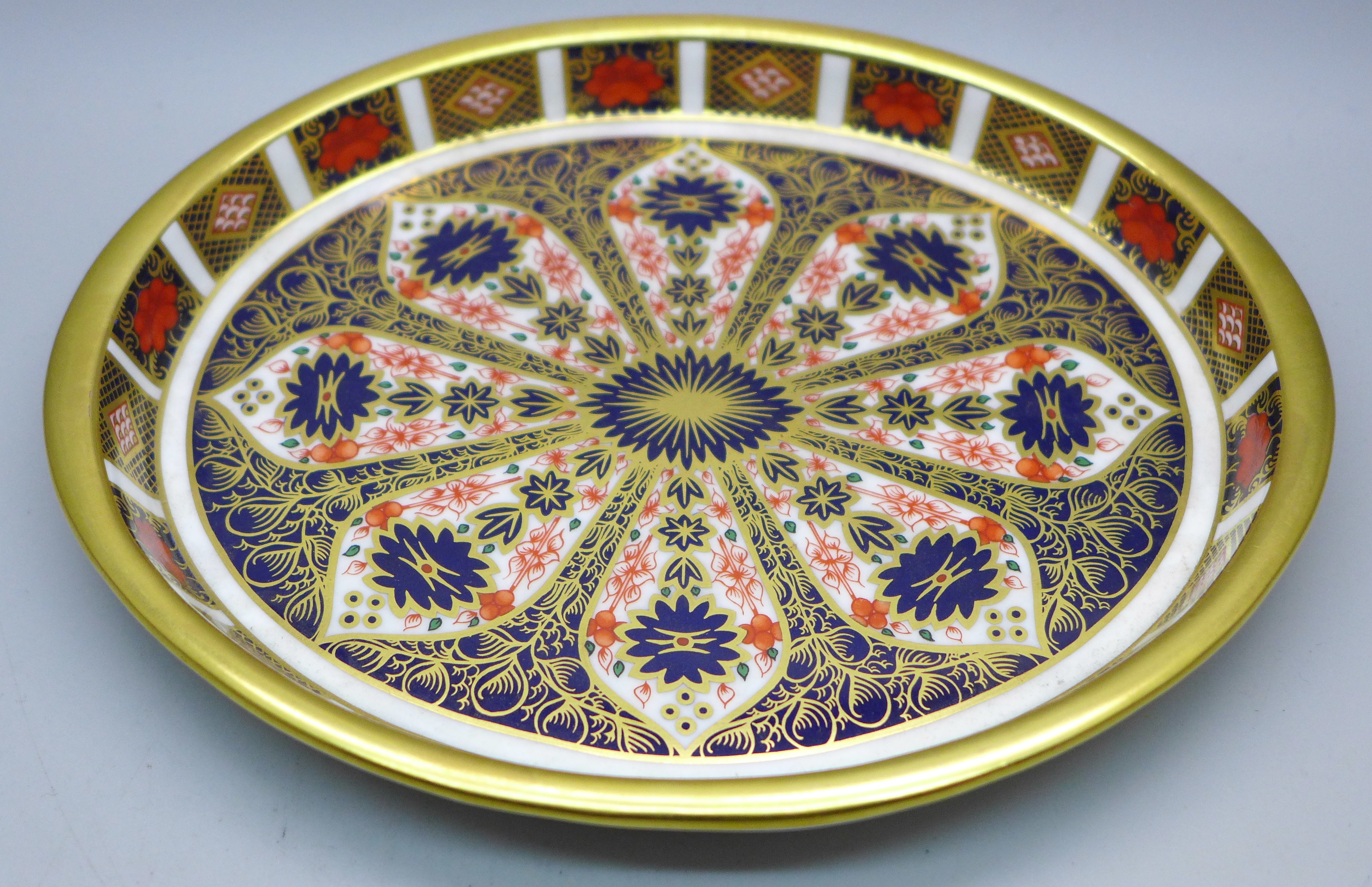 A Royal Crown Derby 1128 Imari pattern miniature oval gallery tray, 19cm - Image 2 of 3