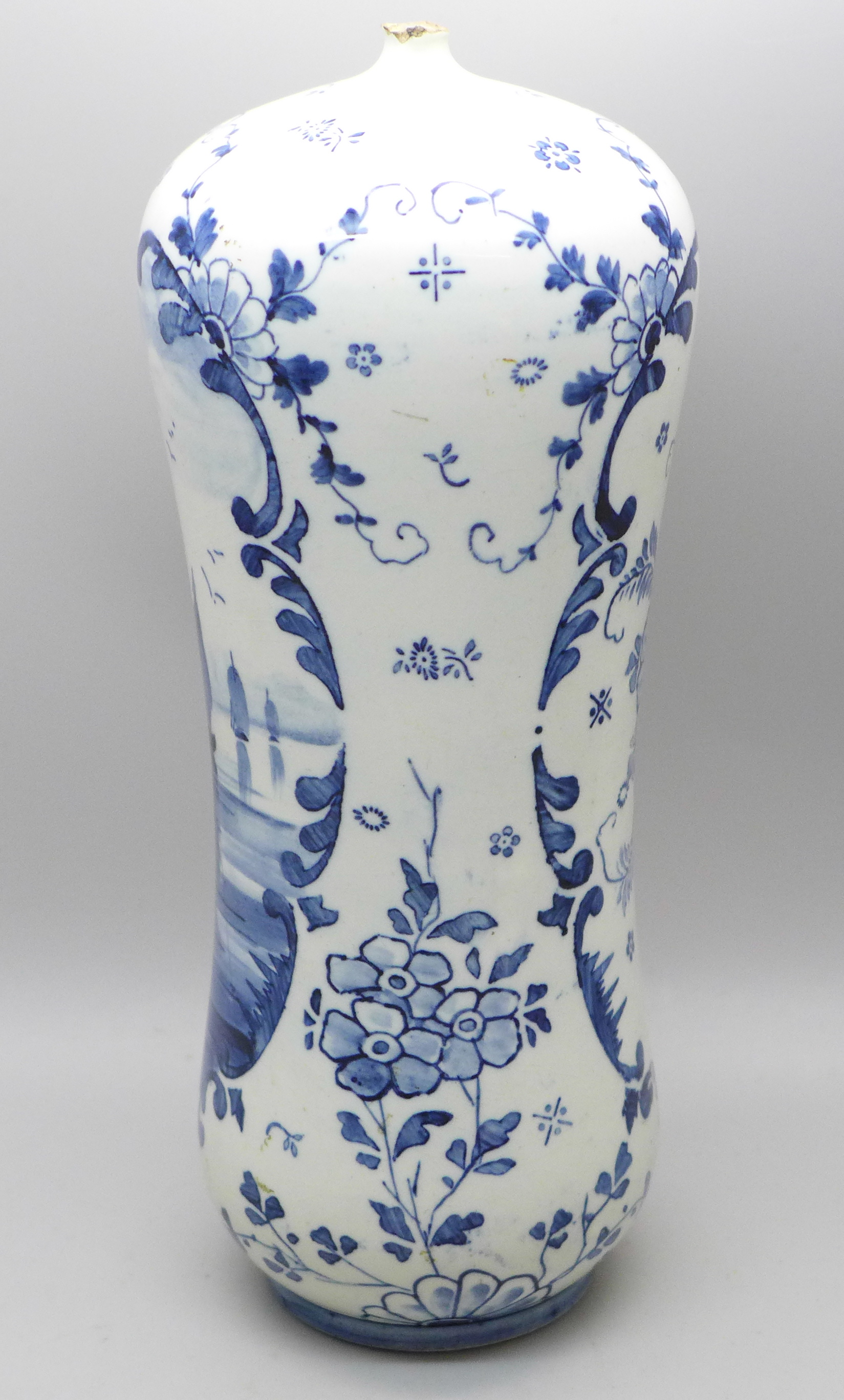 A Royal Bonn blue and white bottle, 21cm, a/f - Image 4 of 5