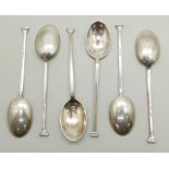 Six silver coffee spoons, Sheffield 1904, 47g