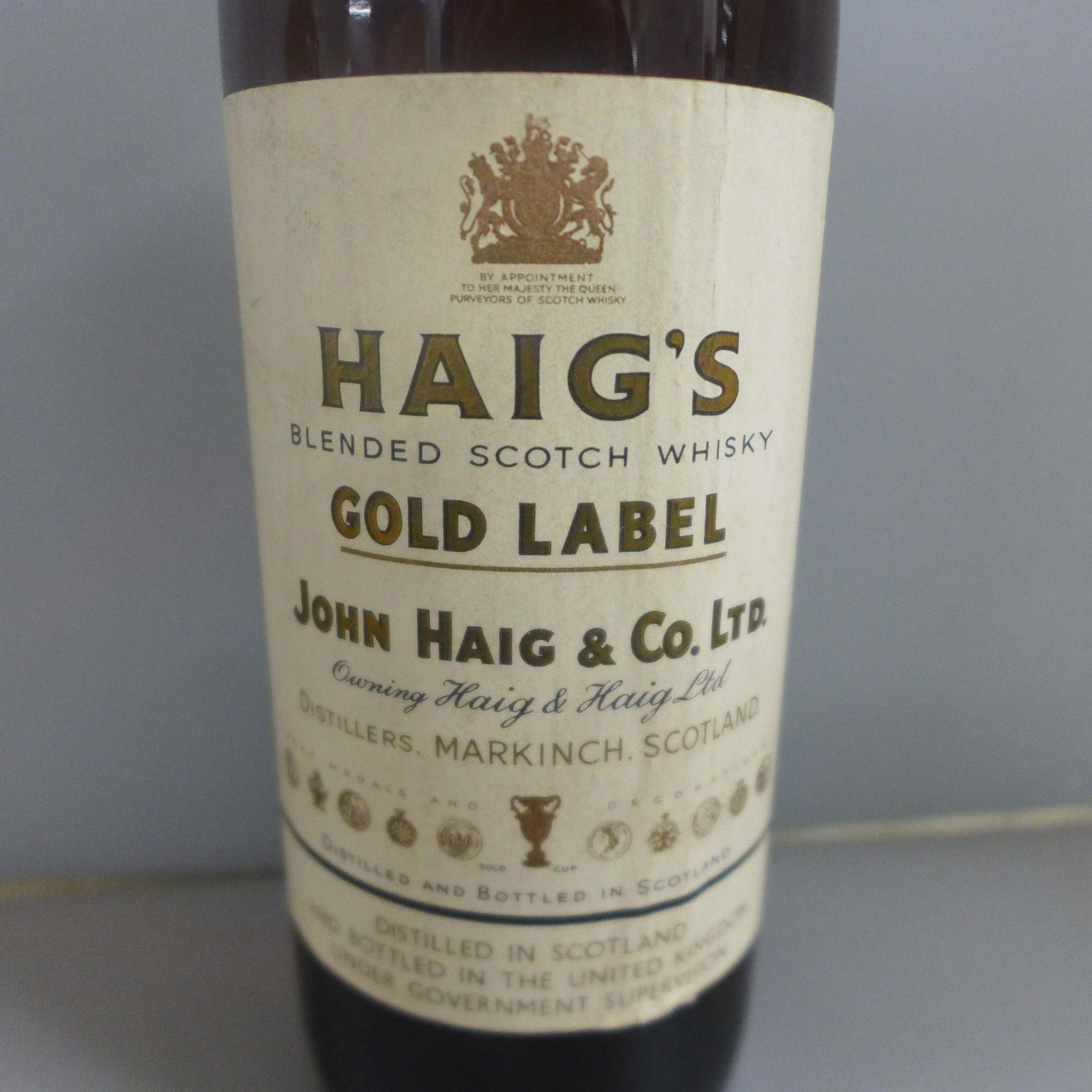 A Haig's Gold Label bottle of whisky - Image 2 of 3