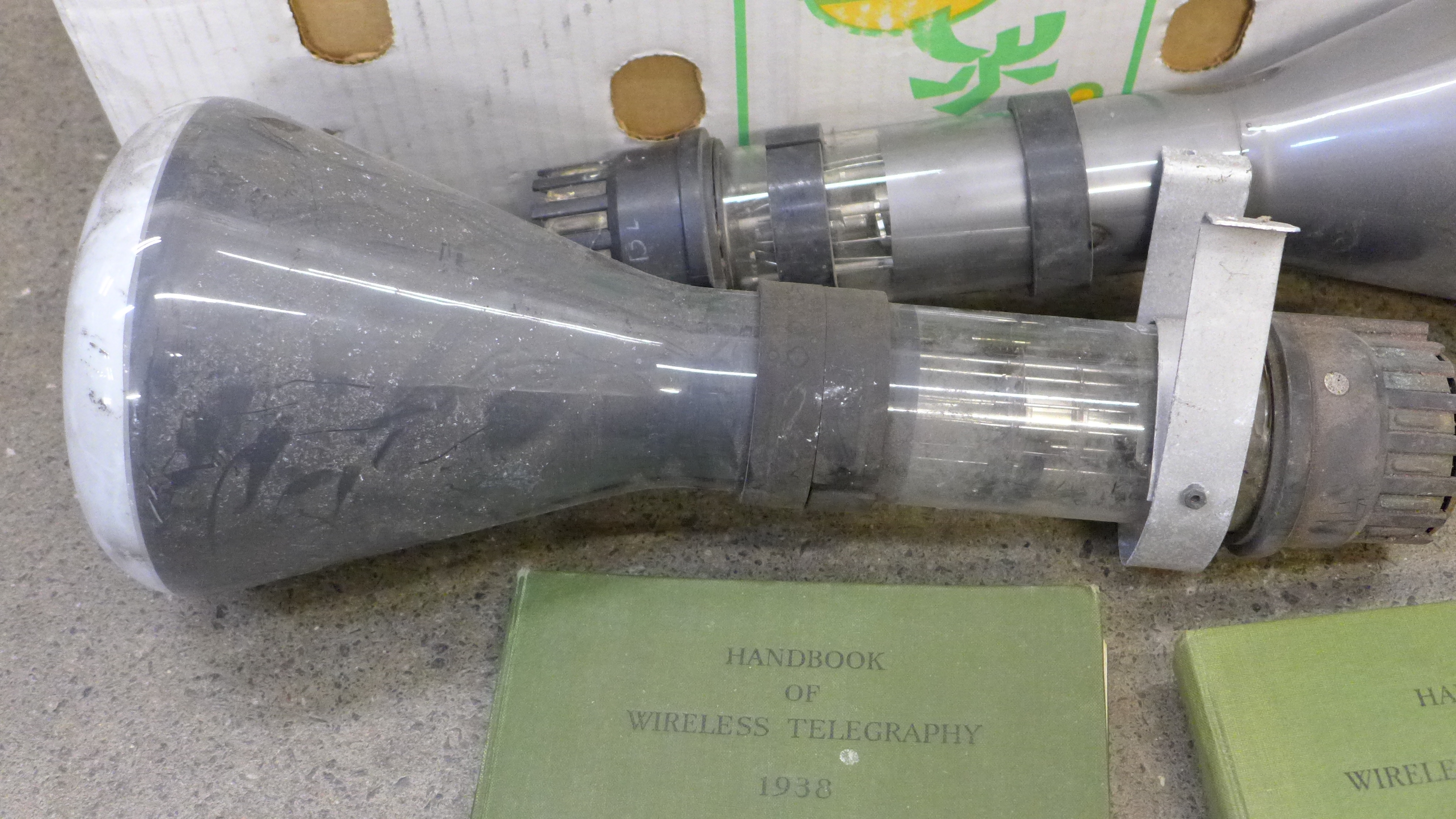 A collection of radio valves mixed sizes including two very large VCR 97 1940s TV tubes **PLEASE - Image 4 of 7