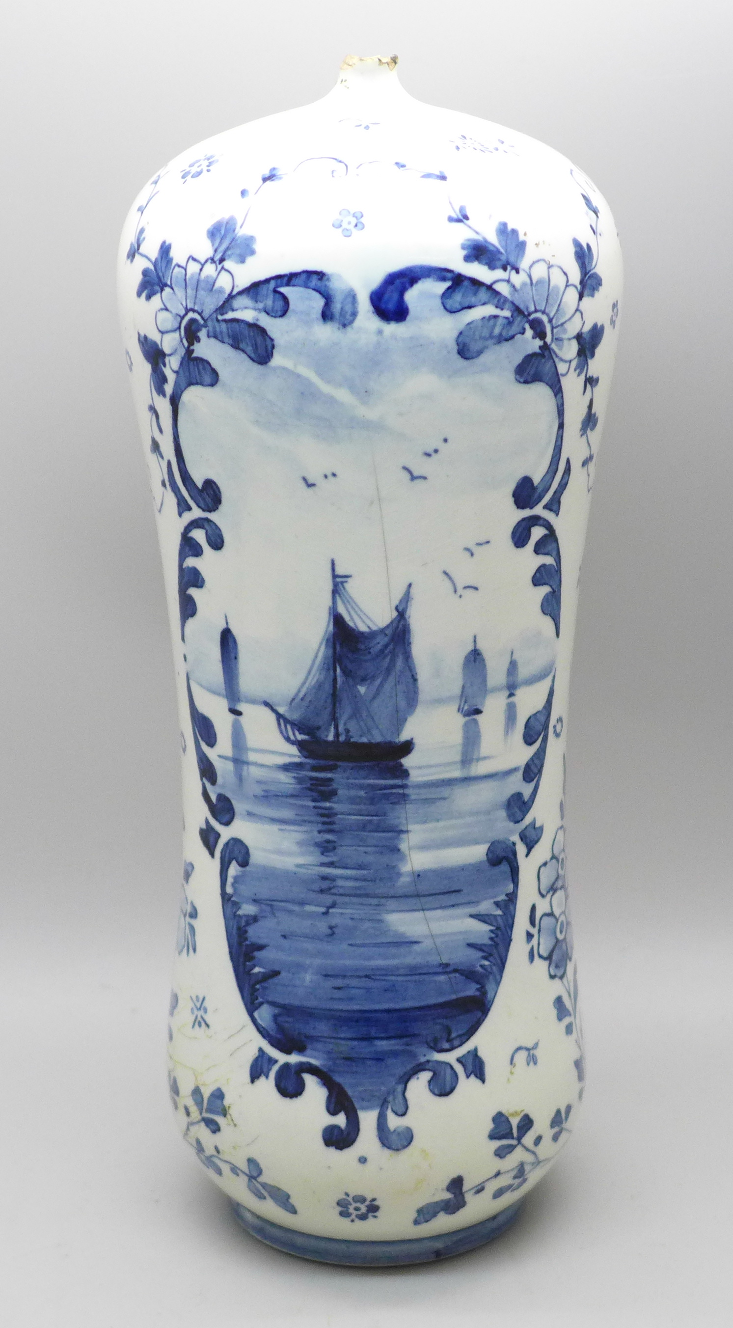 A Royal Bonn blue and white bottle, 21cm, a/f - Image 3 of 5