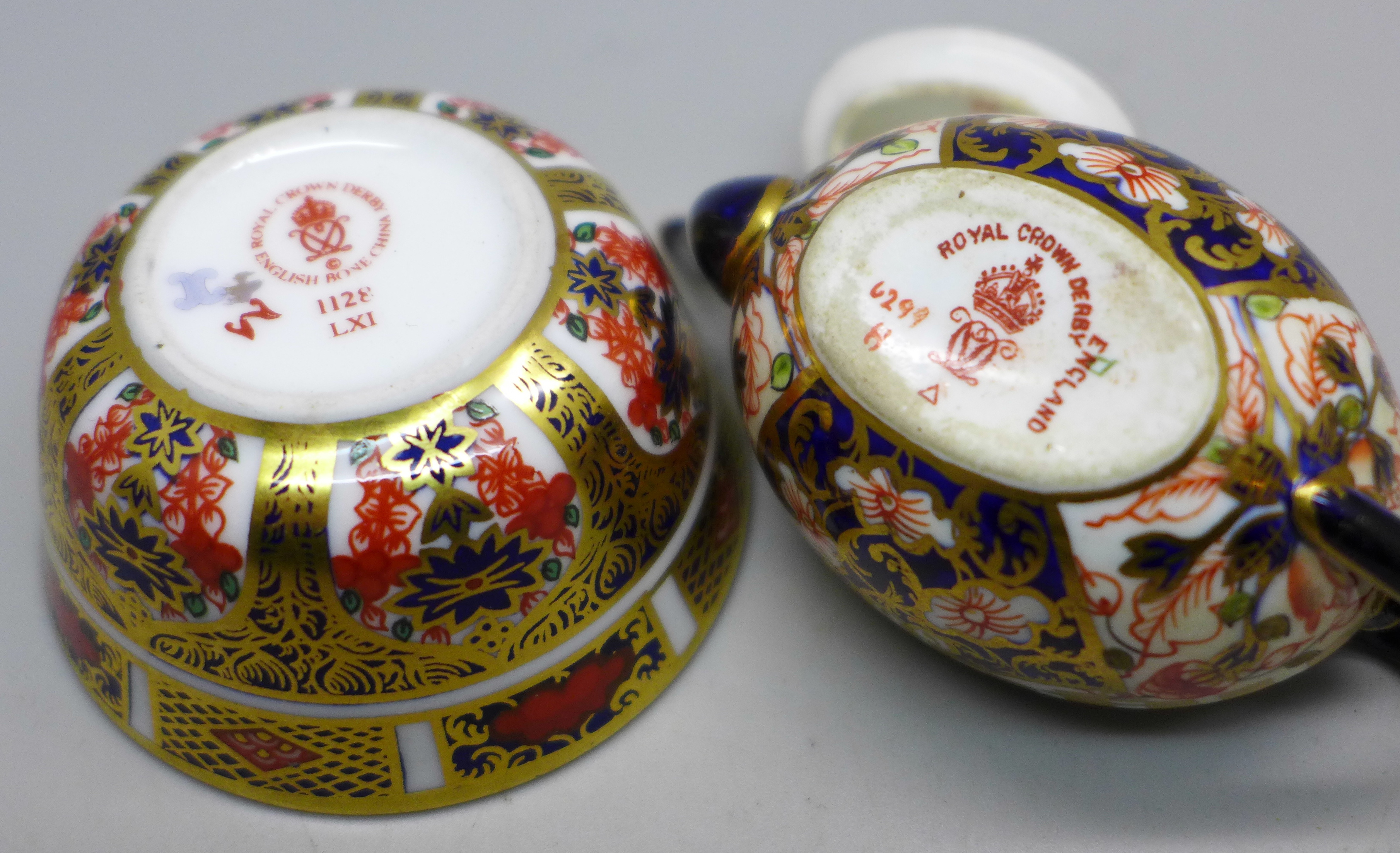 A Royal Crown Derby 1128 Imari pattern miniature teapot and sugar bowl - Image 4 of 4