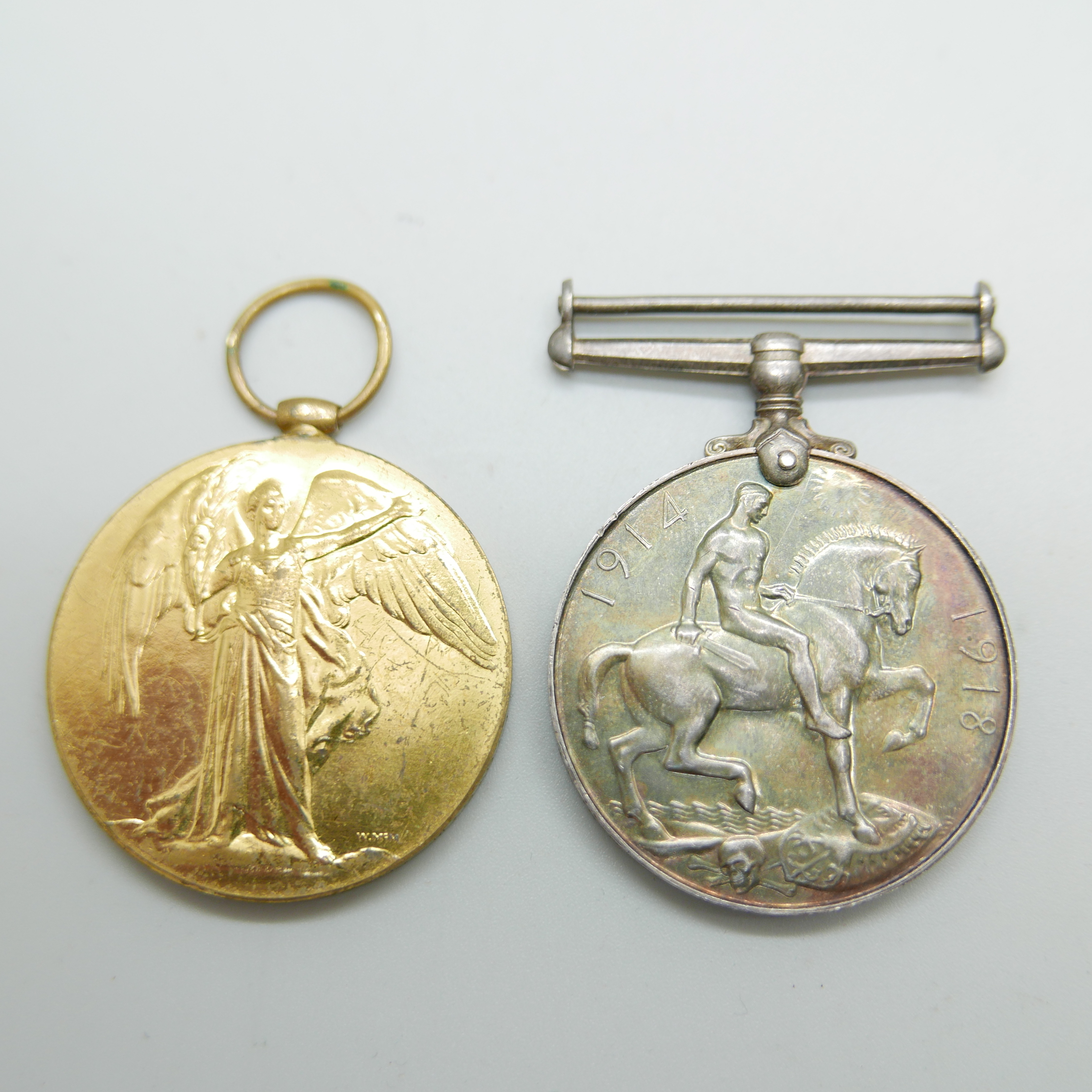 A pair of WWI medals, 136635 Pte. E.W. Swiffen MGC - Image 2 of 4