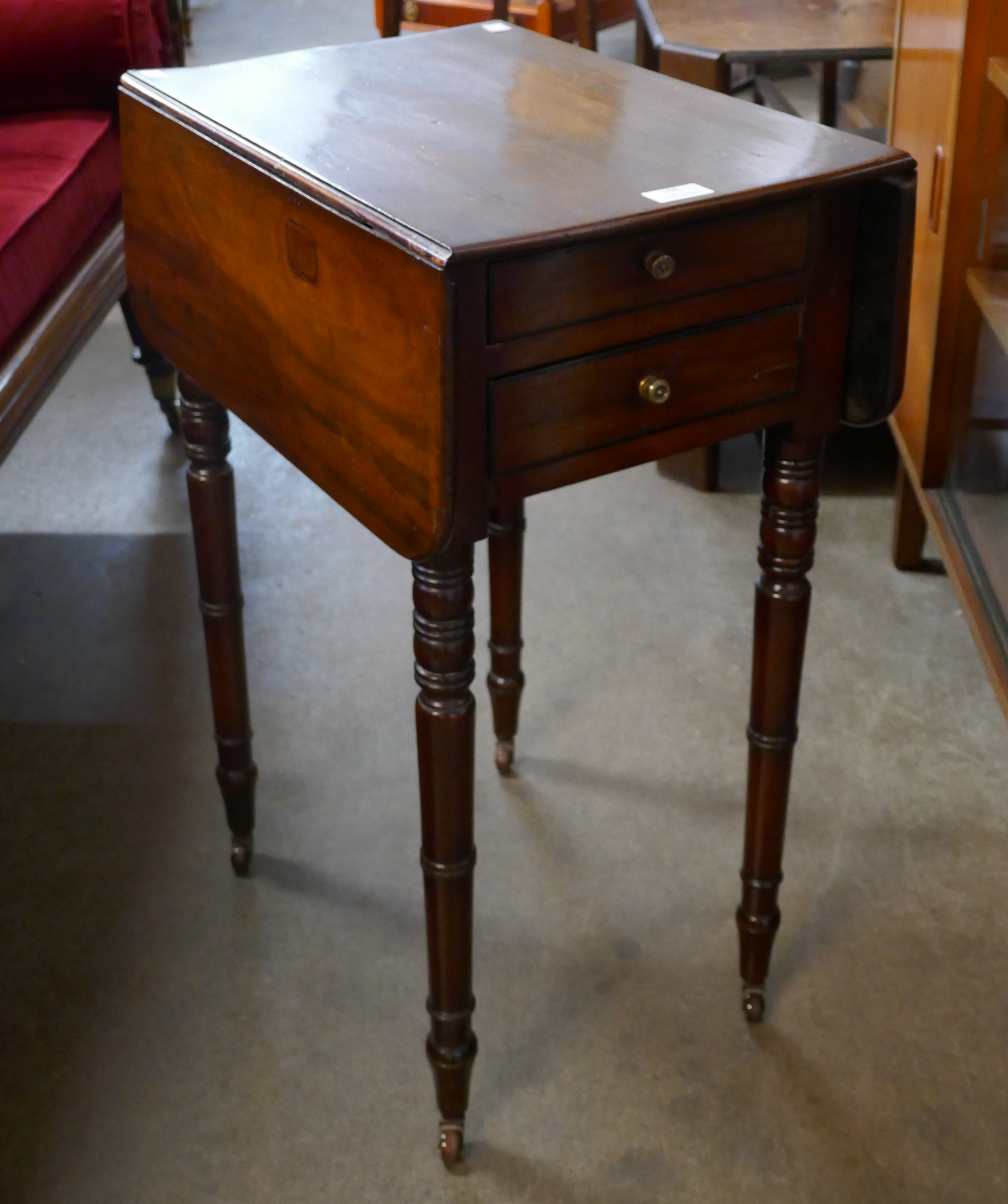 A George IV mahogany two drawer drop-leaf occasional table - Image 4 of 6