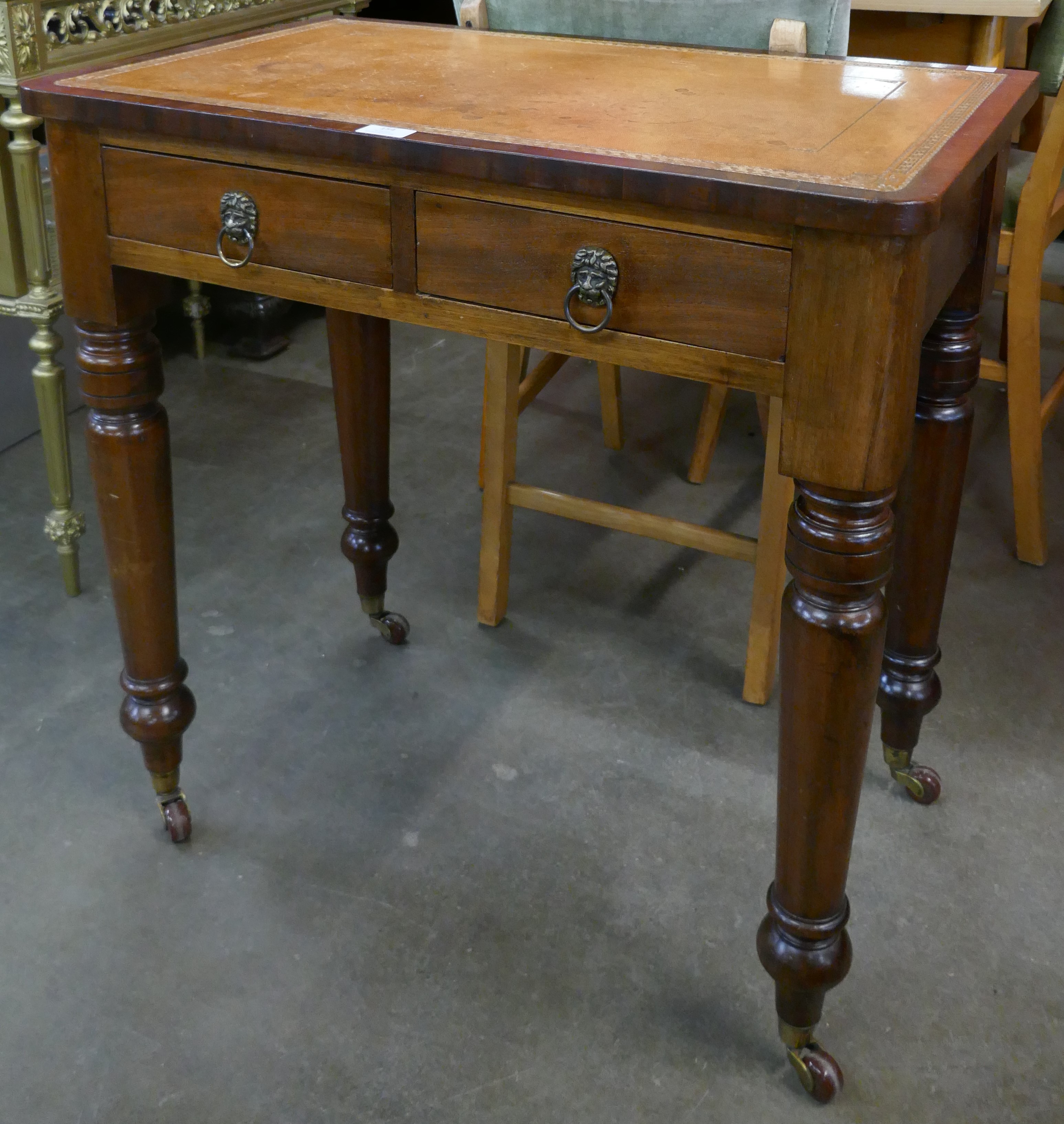 An Edwardinan leather top mahogany side table - Image 3 of 4