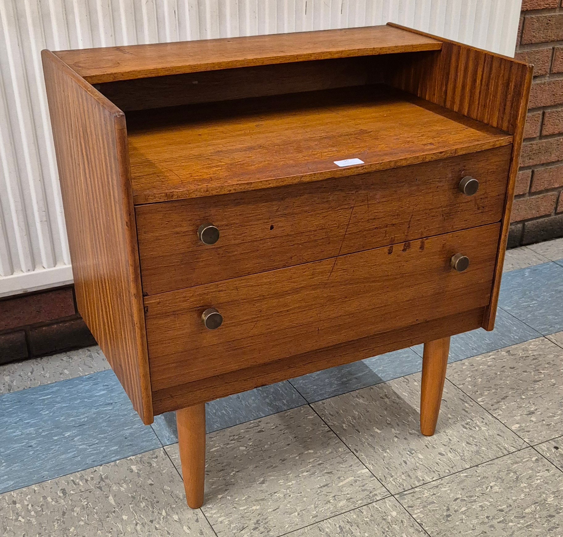 A small teak chest of drawers - Image 2 of 2