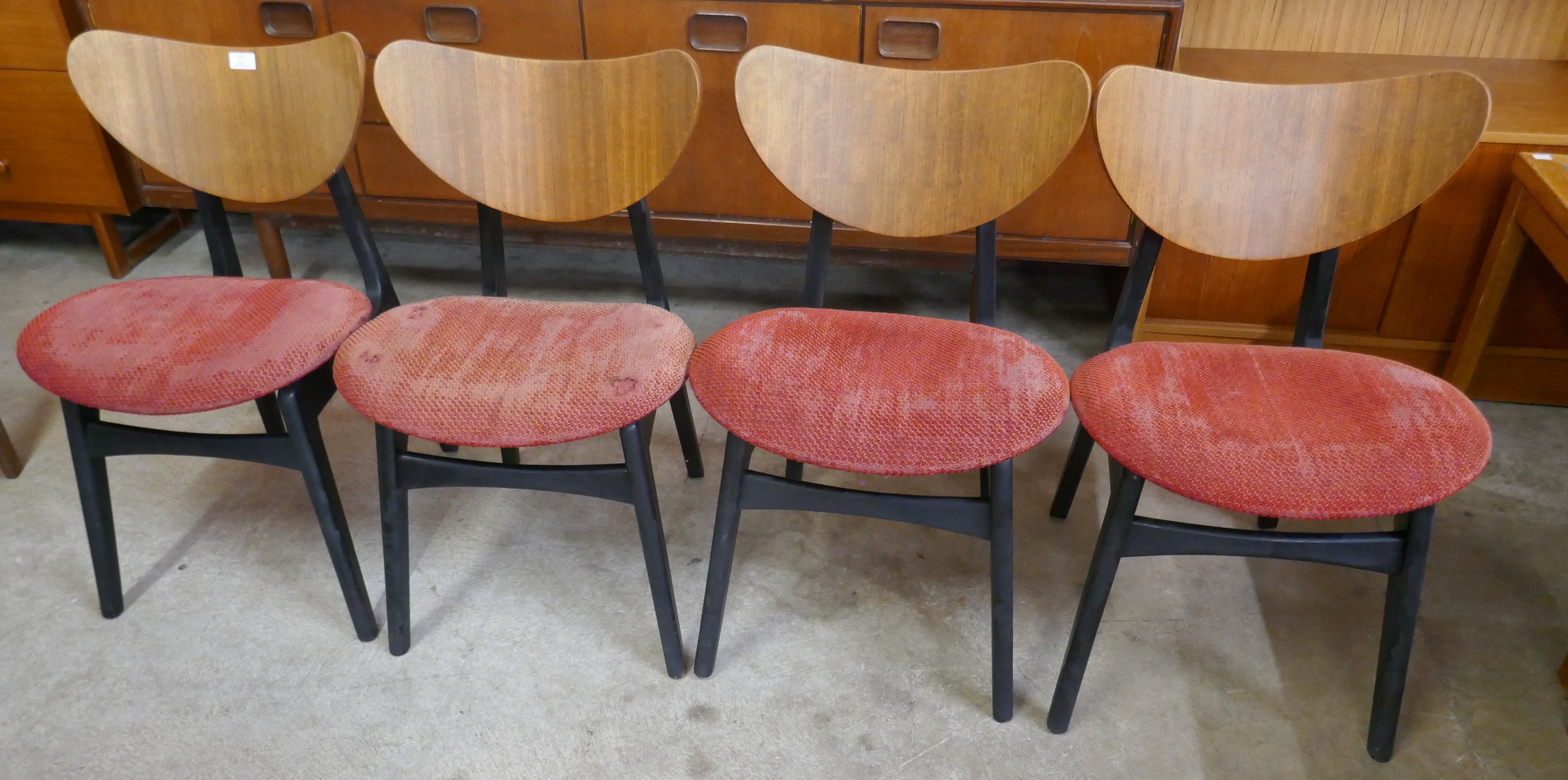 A set of four G-Plan Librenza tola wood and black butterfly-back dining chairs - Image 2 of 2