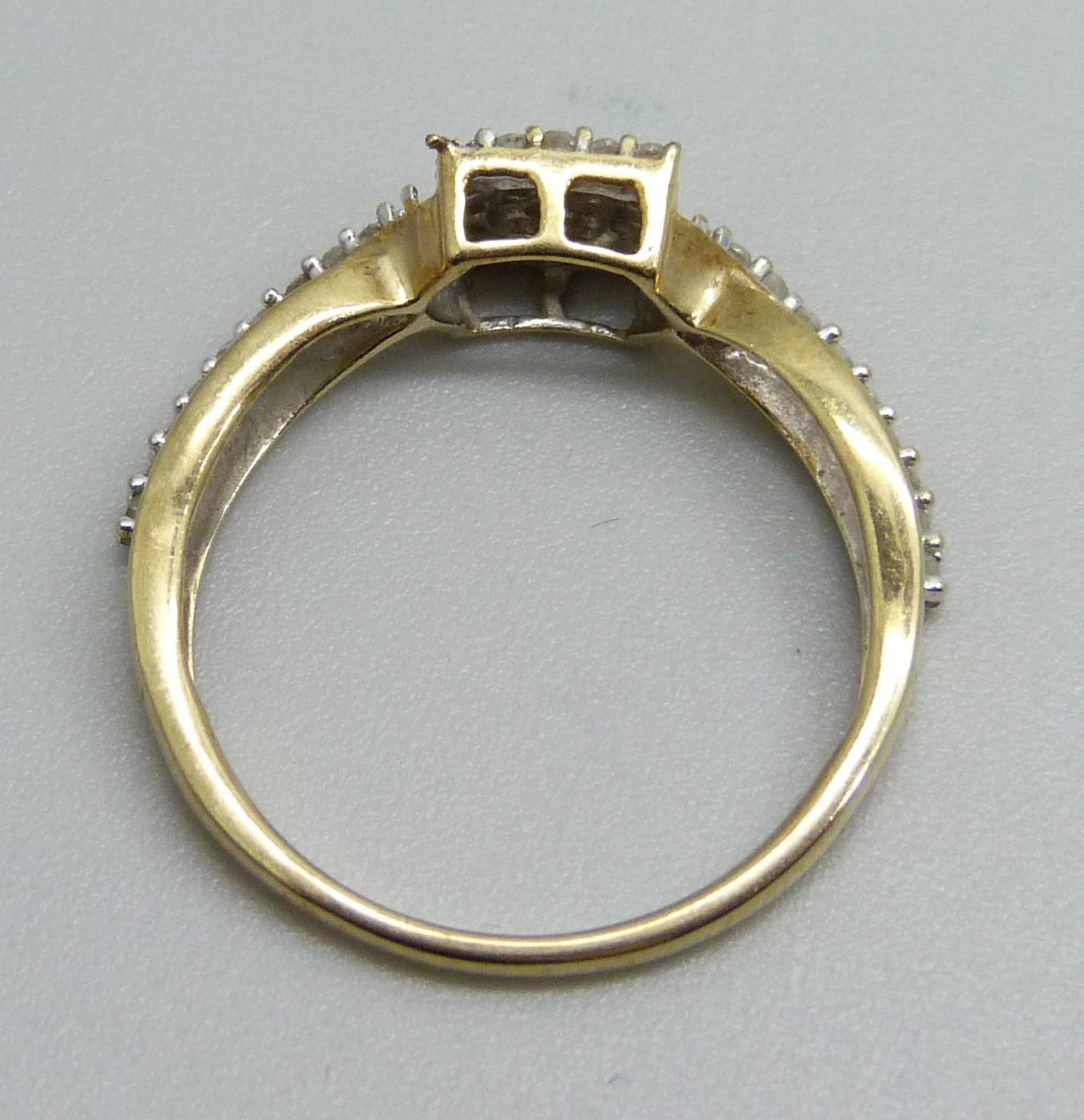 A 9ct gold and diamond ring, 1.6g, L - Image 3 of 3