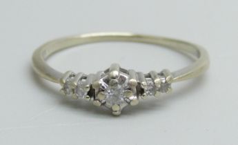 A 9ct white gold and diamond ring, 1.4g, Q