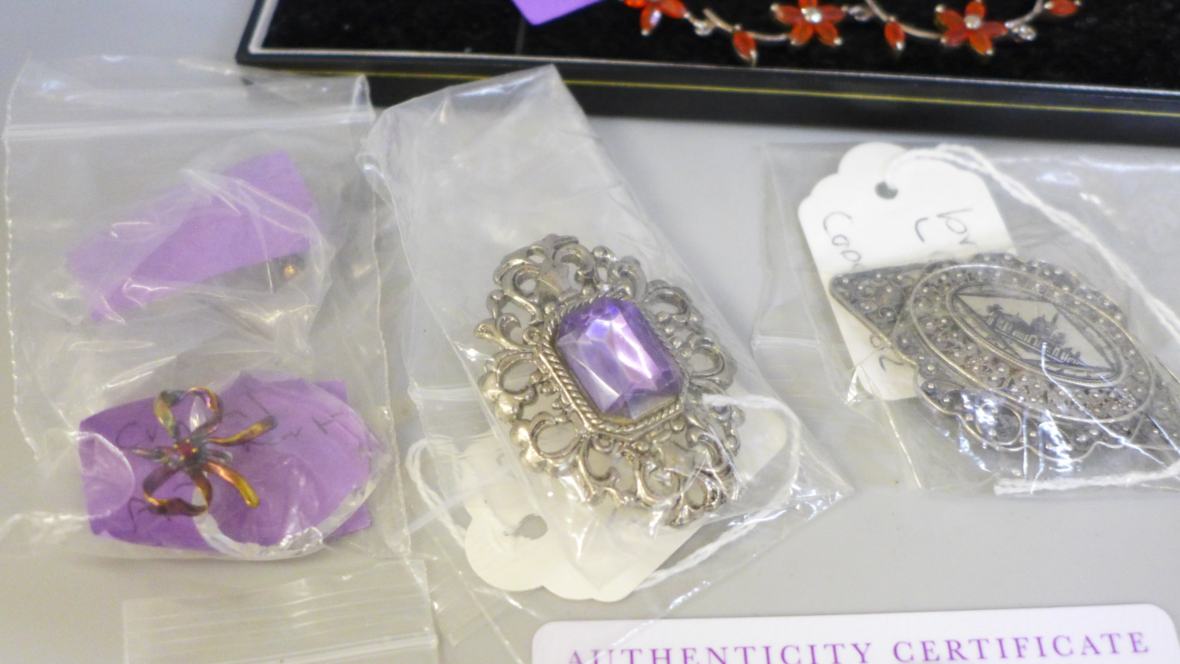 Silver jewellery including necklaces, brooches, etc. (located in cabinet) - Image 3 of 5