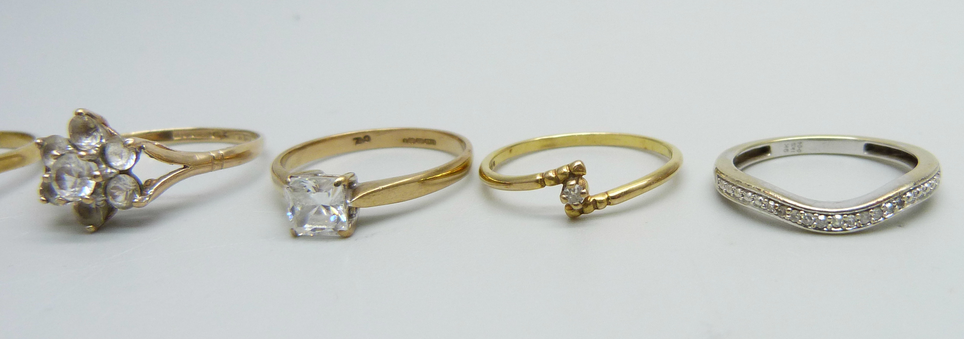 Eight 9ct gold rings, one set with 0.25 carat square diamond, 15g total weight - Image 4 of 4