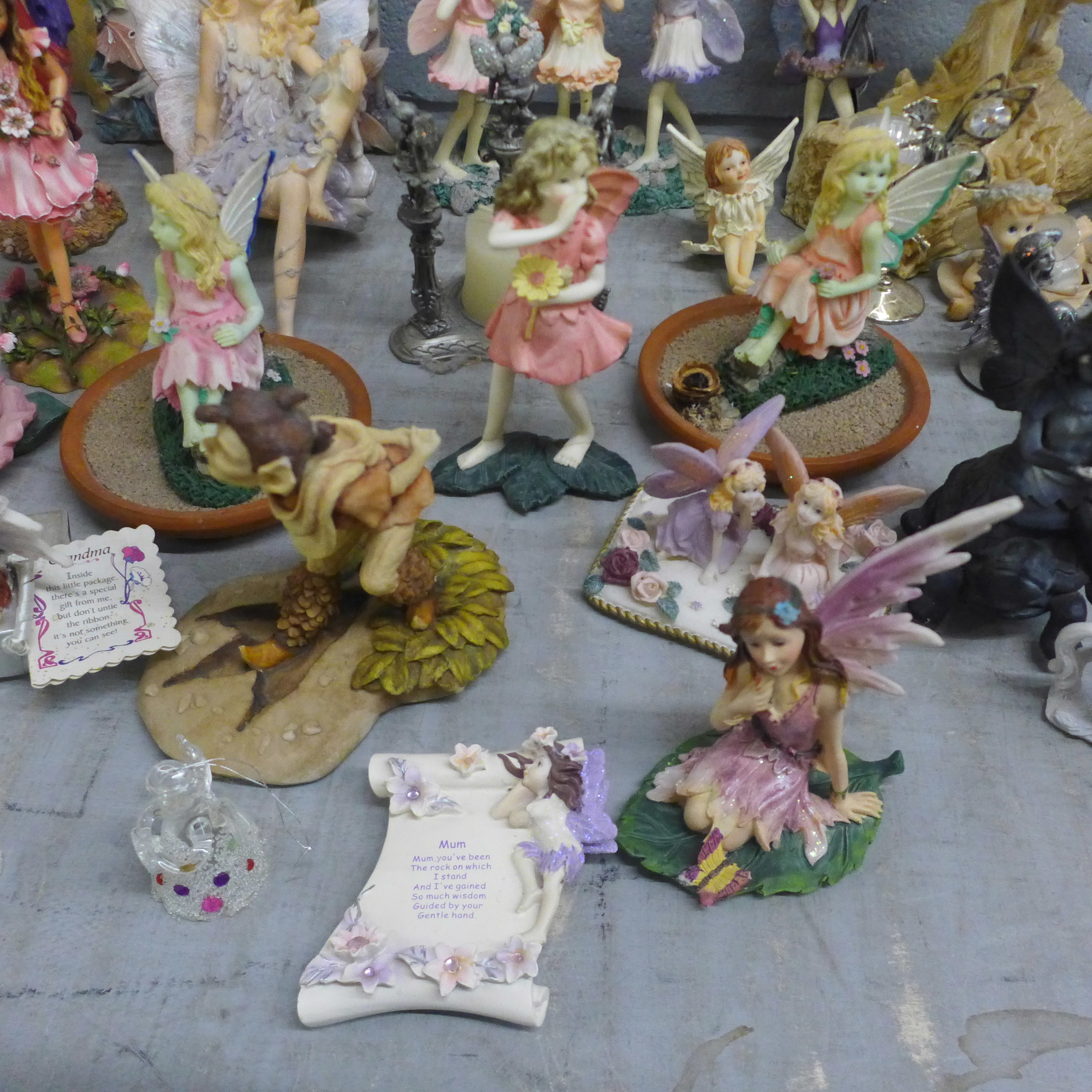 Two boxes of fairy figures **PLEASE NOTE THIS LOT IS NOT ELIGIBLE FOR IN-HOUSE POSTING AND PACKING** - Image 3 of 10
