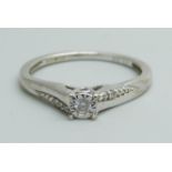 A 9ct white gold and diamond ring, 1.5g, K