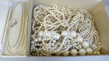 Assorted pearl necklets