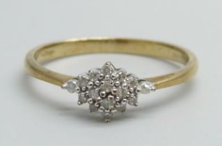A 9ct gold and diamond cluster ring, 1.7g, P