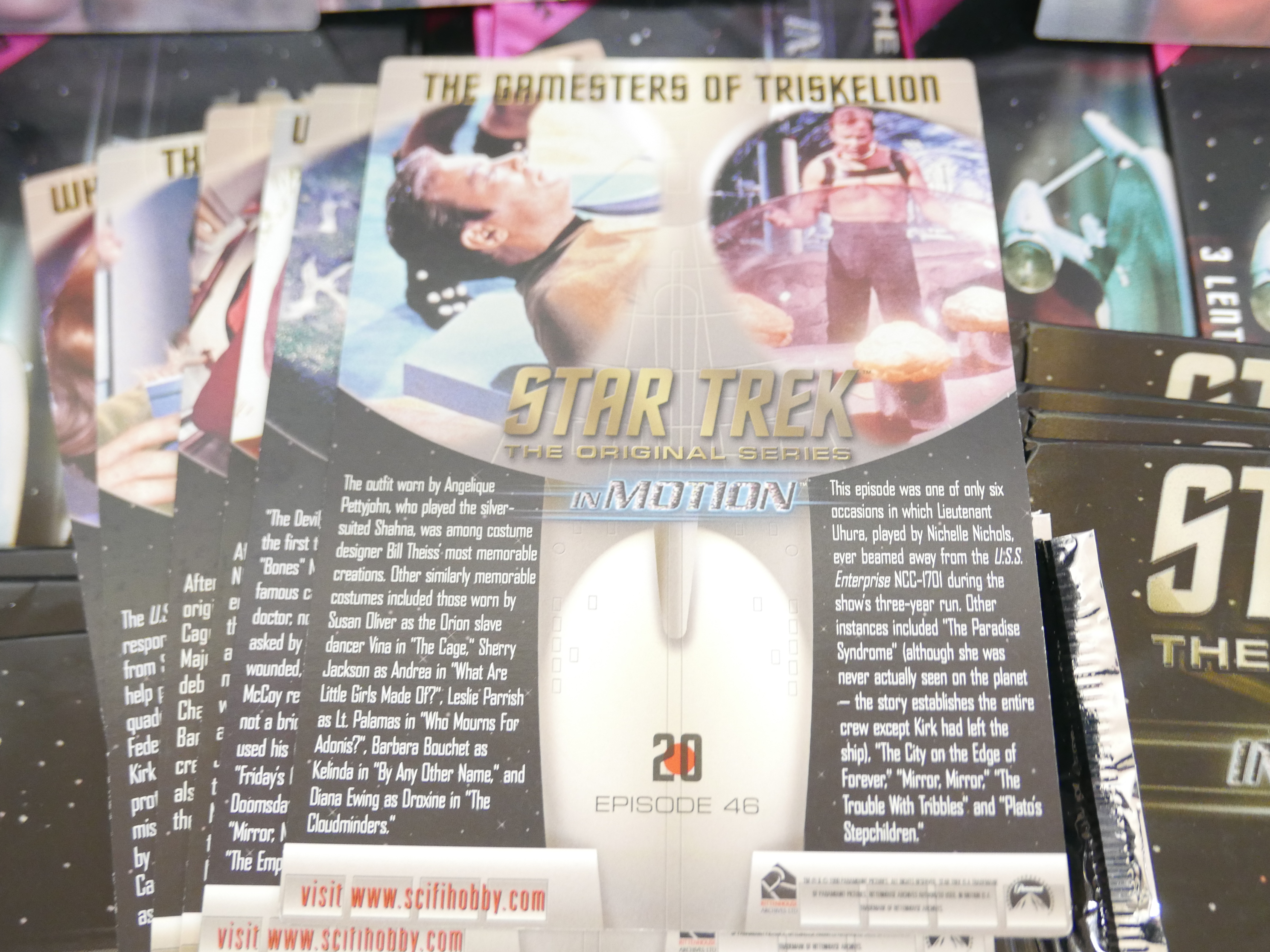 Thirty unopened packets of Star Wars The Original Series in Motion Premiere Edition lenticular card - Image 3 of 4