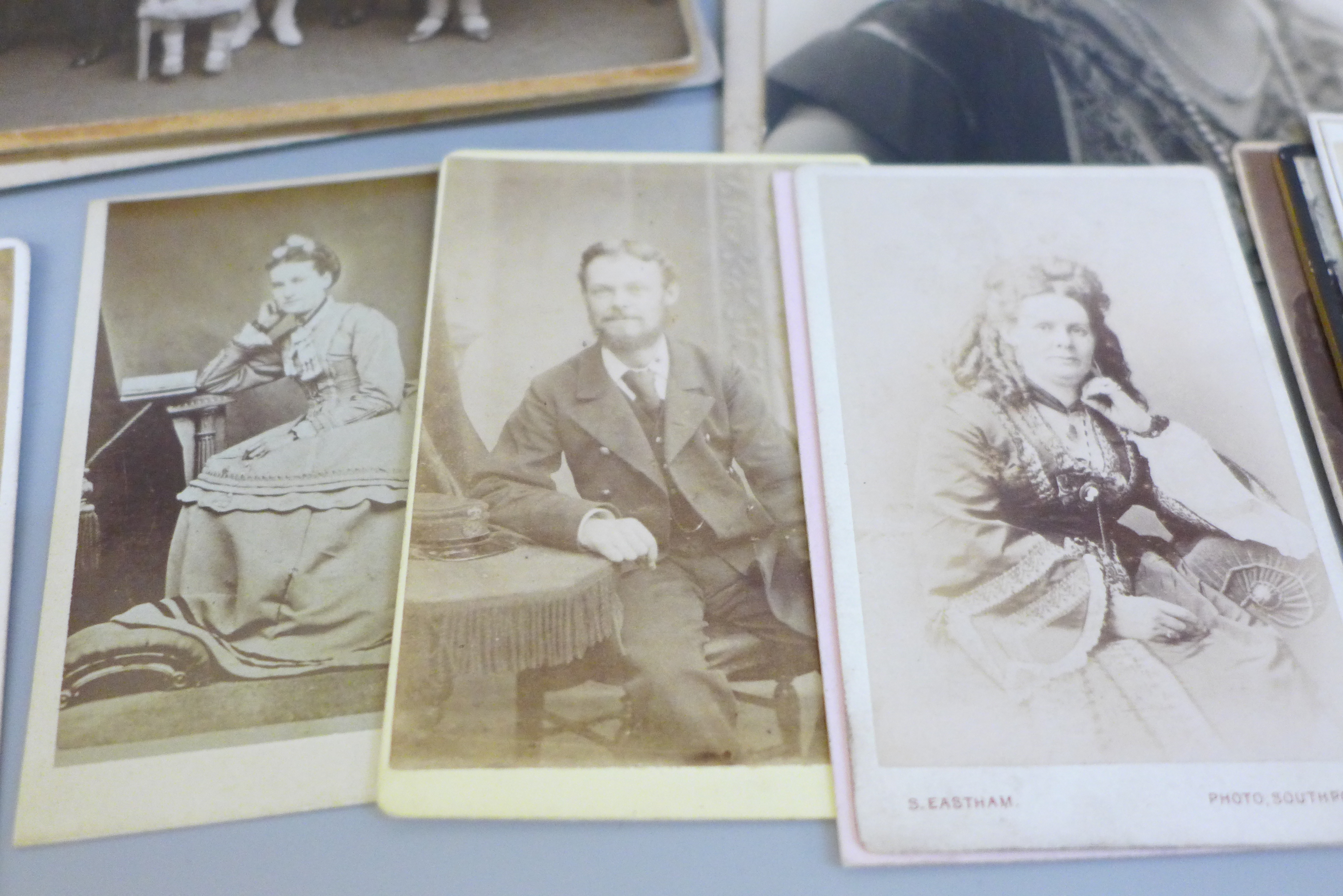 A collection of cabinet cards, carte de visite cards and postcards - Image 3 of 7