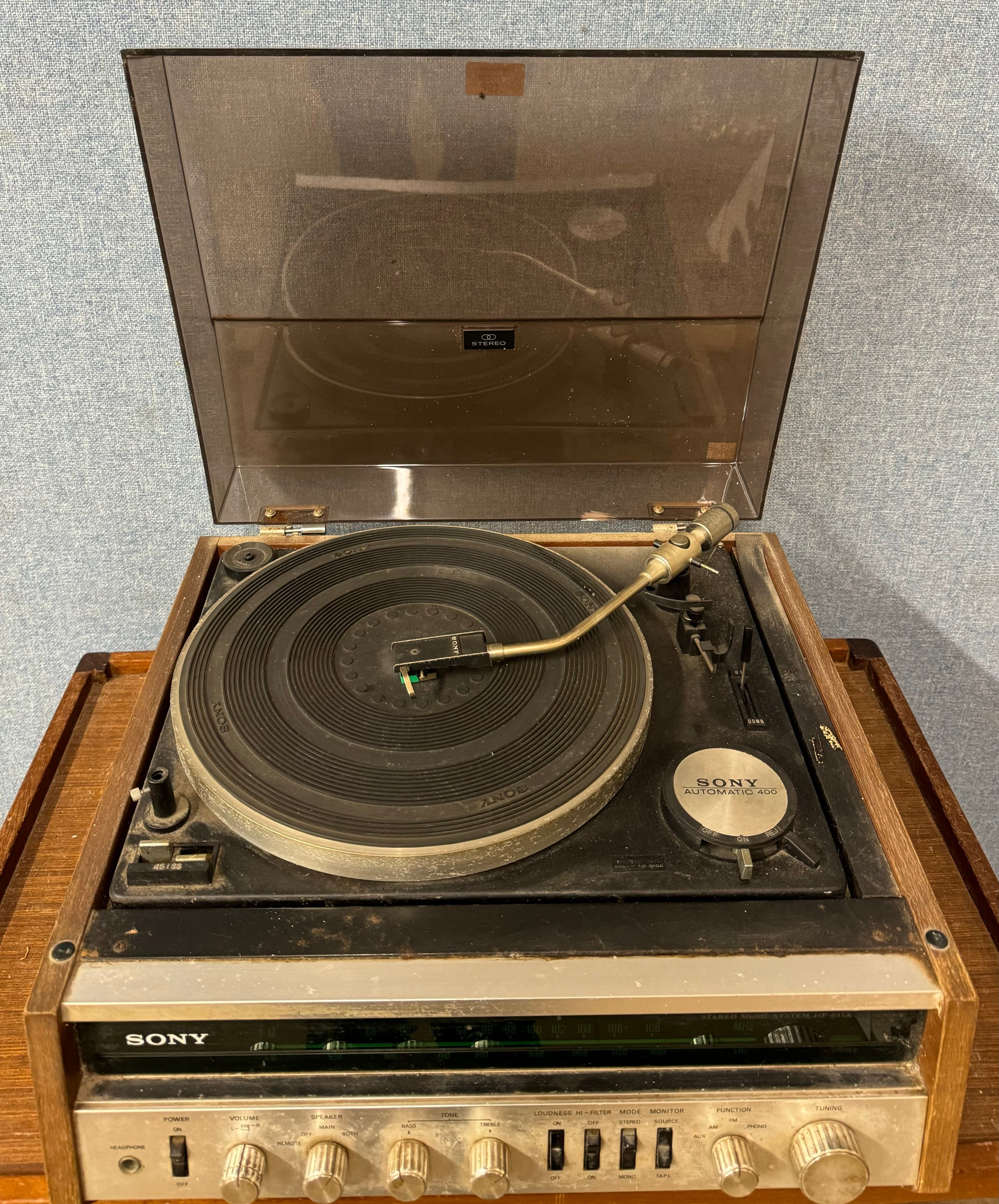 A Vintage Sony Automatic 400 stereo music system HP511 record player/turntable/tuner and two - Image 2 of 2