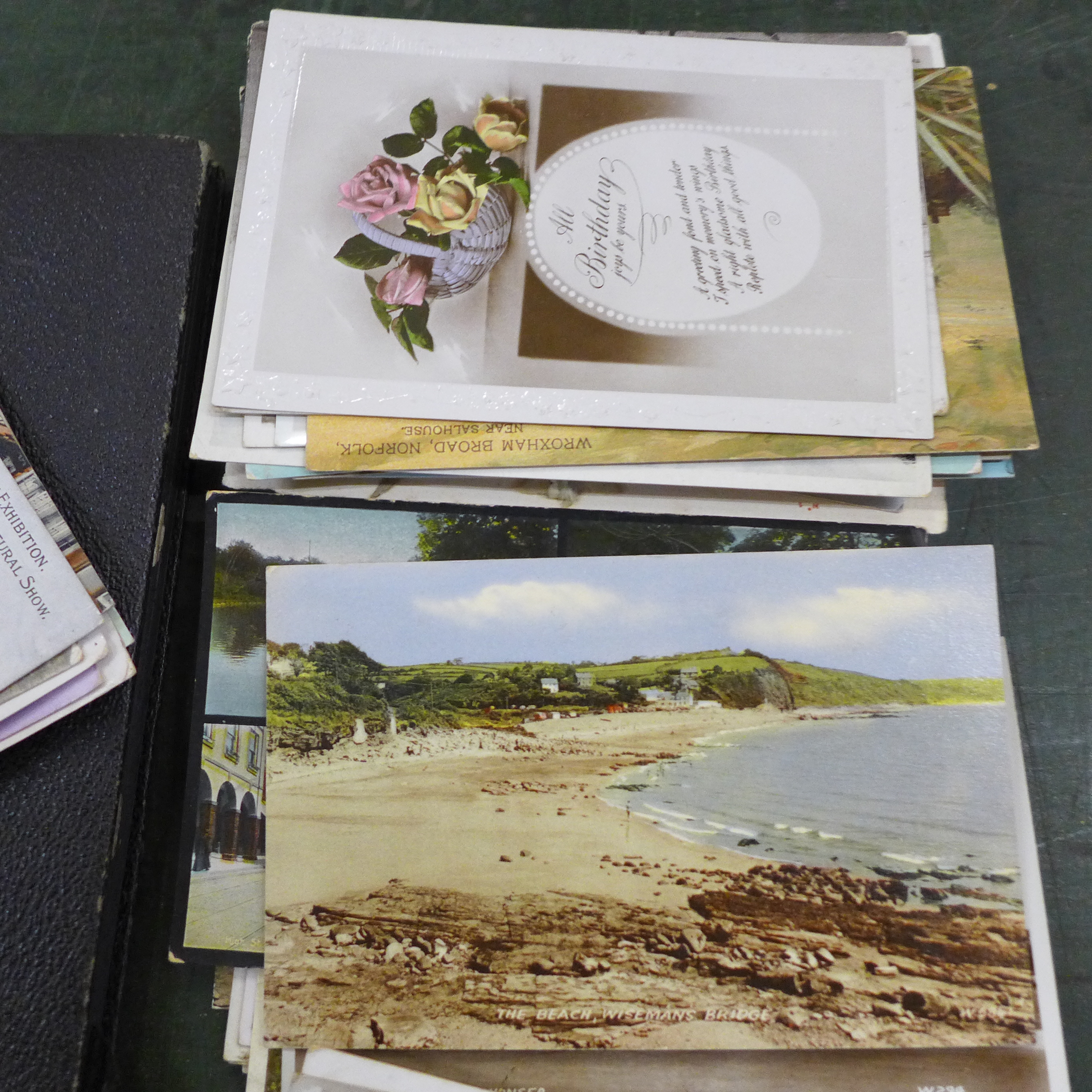 A box of mixed postcards, two albums of cigarette cards and photographs, framed prints of soldiers - Image 11 of 12