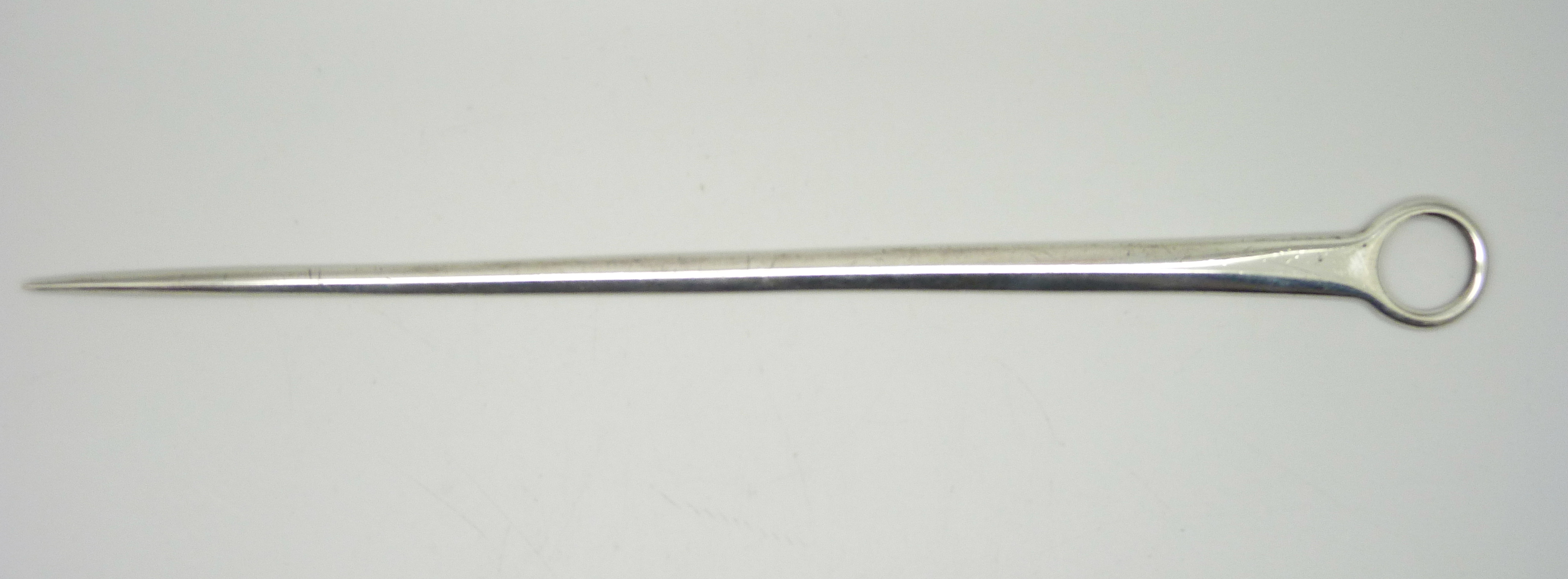 A Georgian silver meat skewer, London 1795, 81g