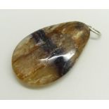 A Blue John pendant, 5cm including bale, 17.7g