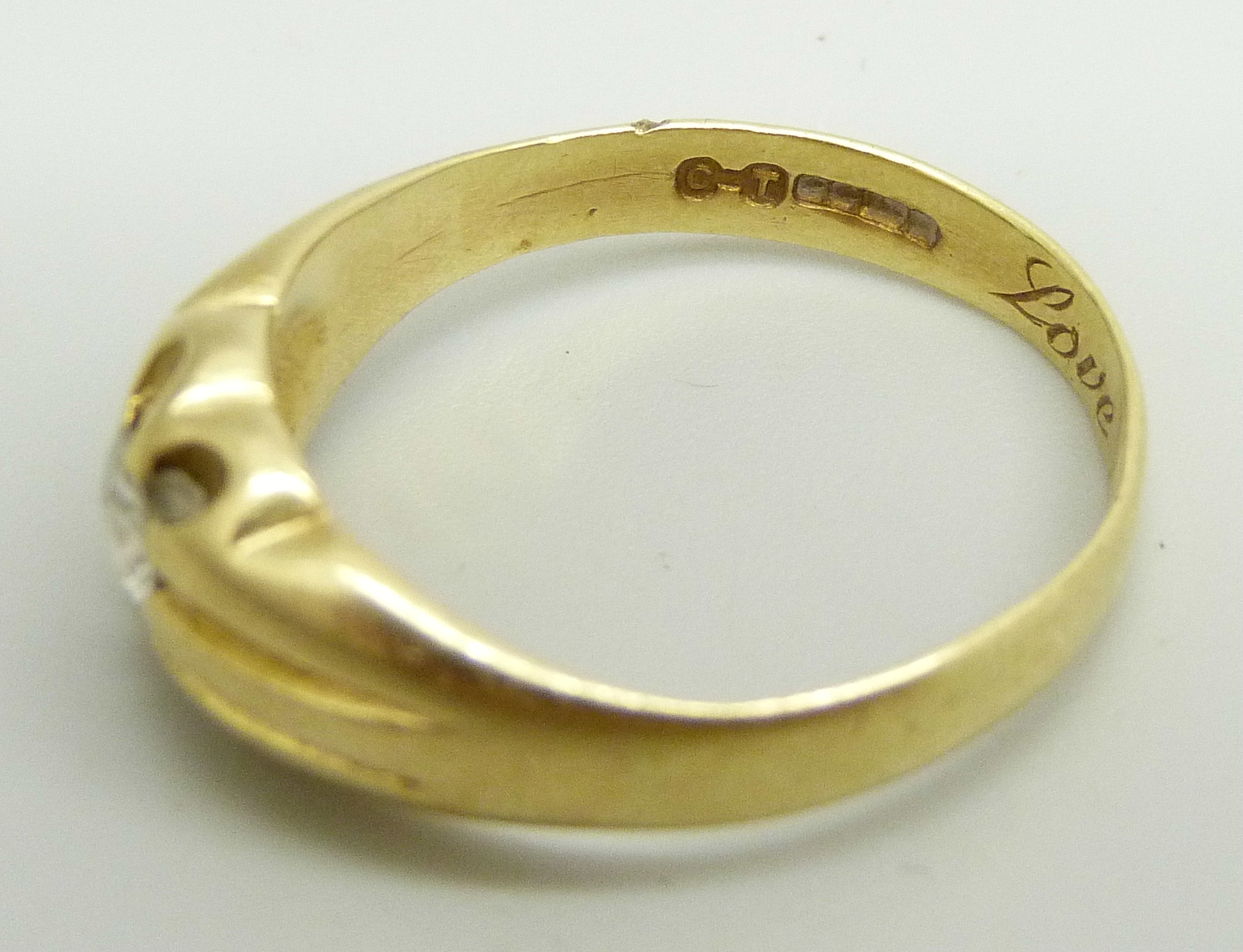An 18ct gold diamond solitaire ring, 4.7g, Q - Bild 5 aus 5