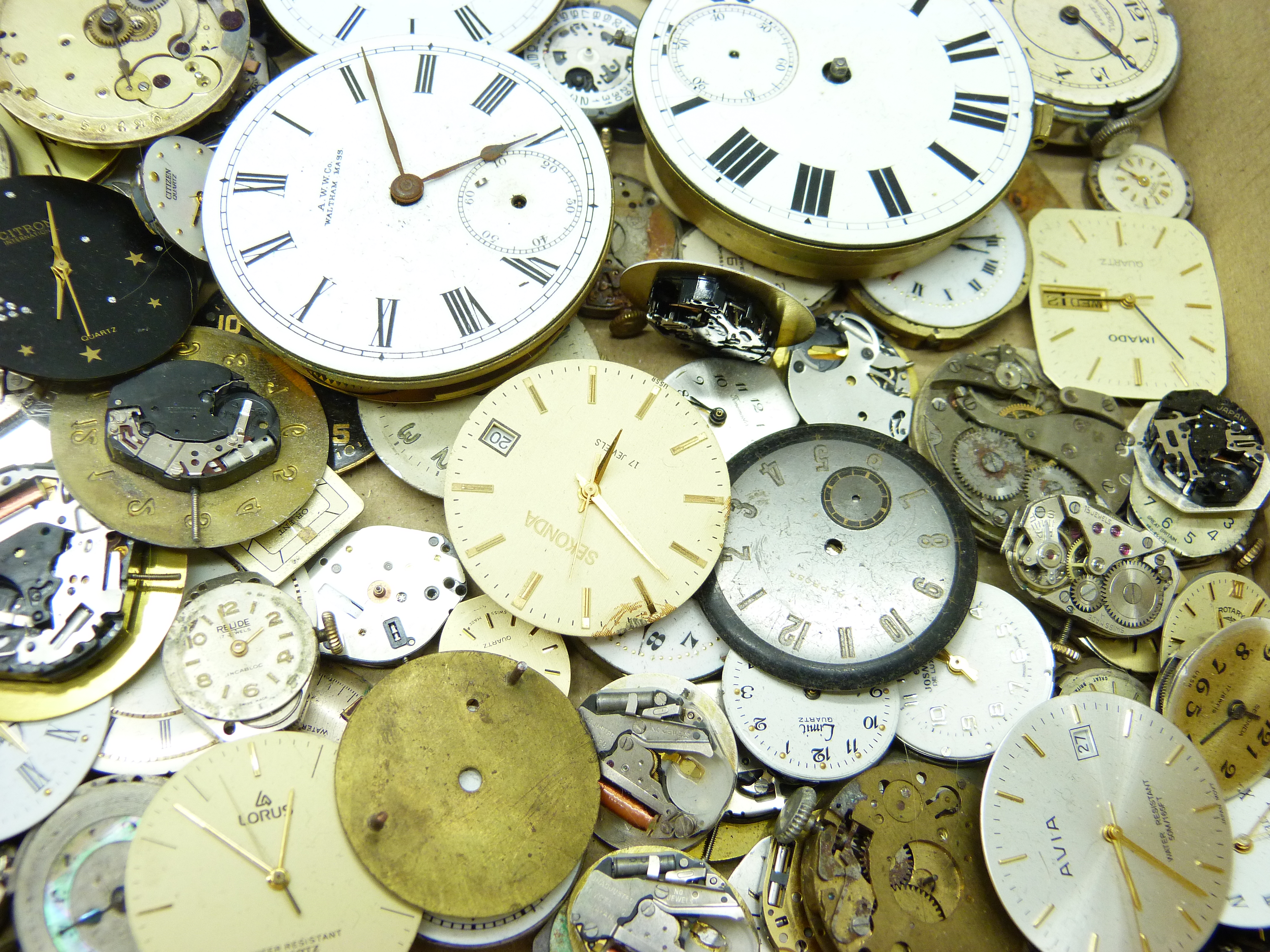 Assorted pocket watch and wristwatch movements including a pocket watch movement signed Cartier, a/f - Image 5 of 5
