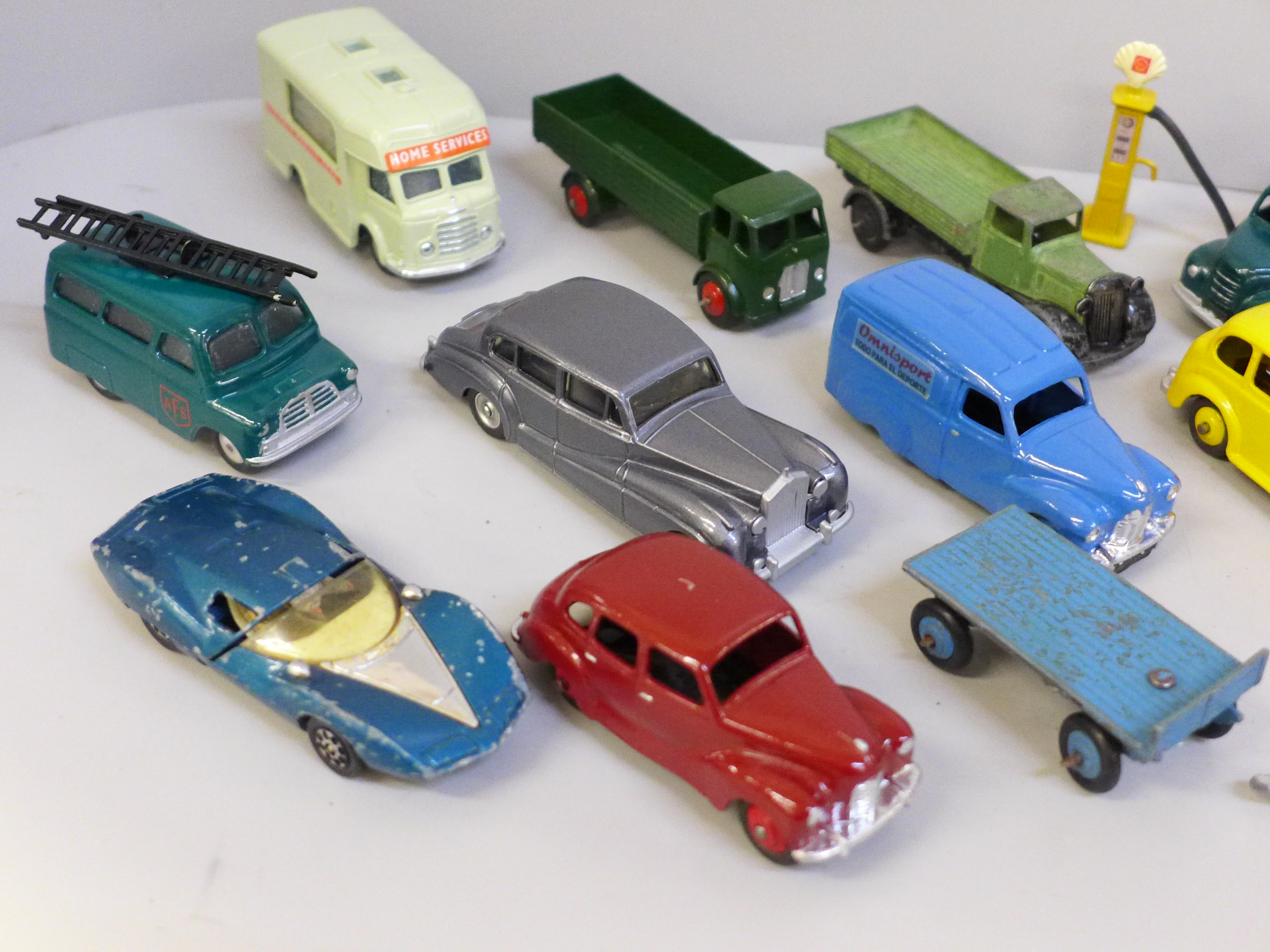 A collection of Dinky and Corgi Toys die-cast model vehicles, some modern, some playworn - Image 2 of 5