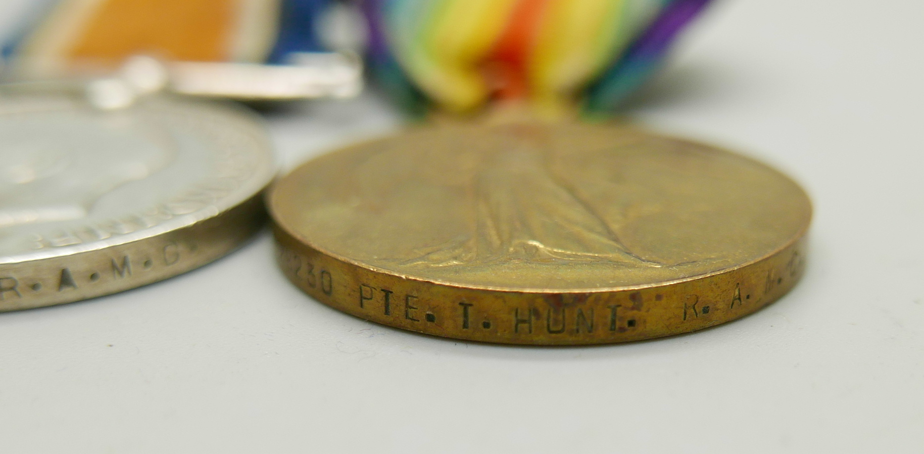 A pair of WWI medals to 29230 Pte. T. Hunt RAMC - Bild 3 aus 4