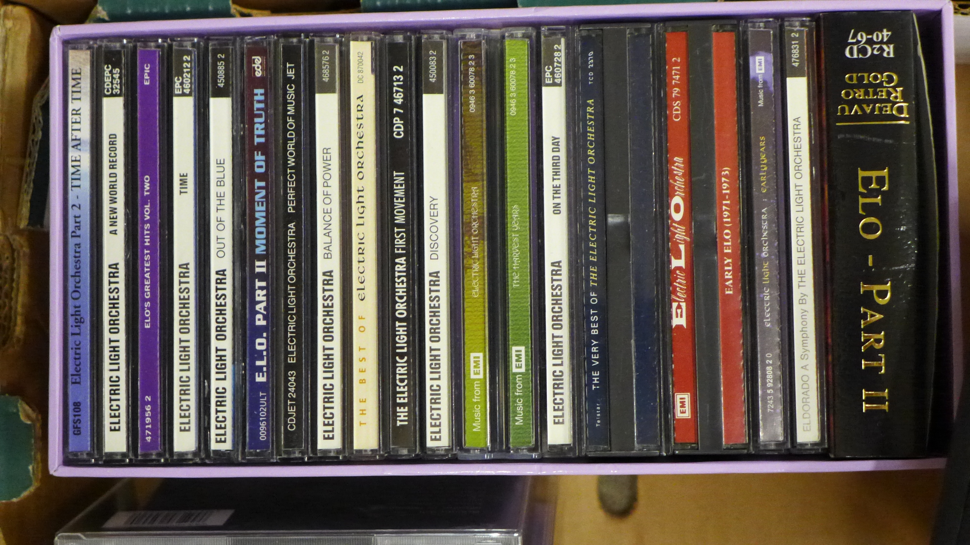 ELO CDs, mixed LP records including Bryan Ferry, Dire Straits, UB40, Moody Blues, Queen, plus - Bild 2 aus 4
