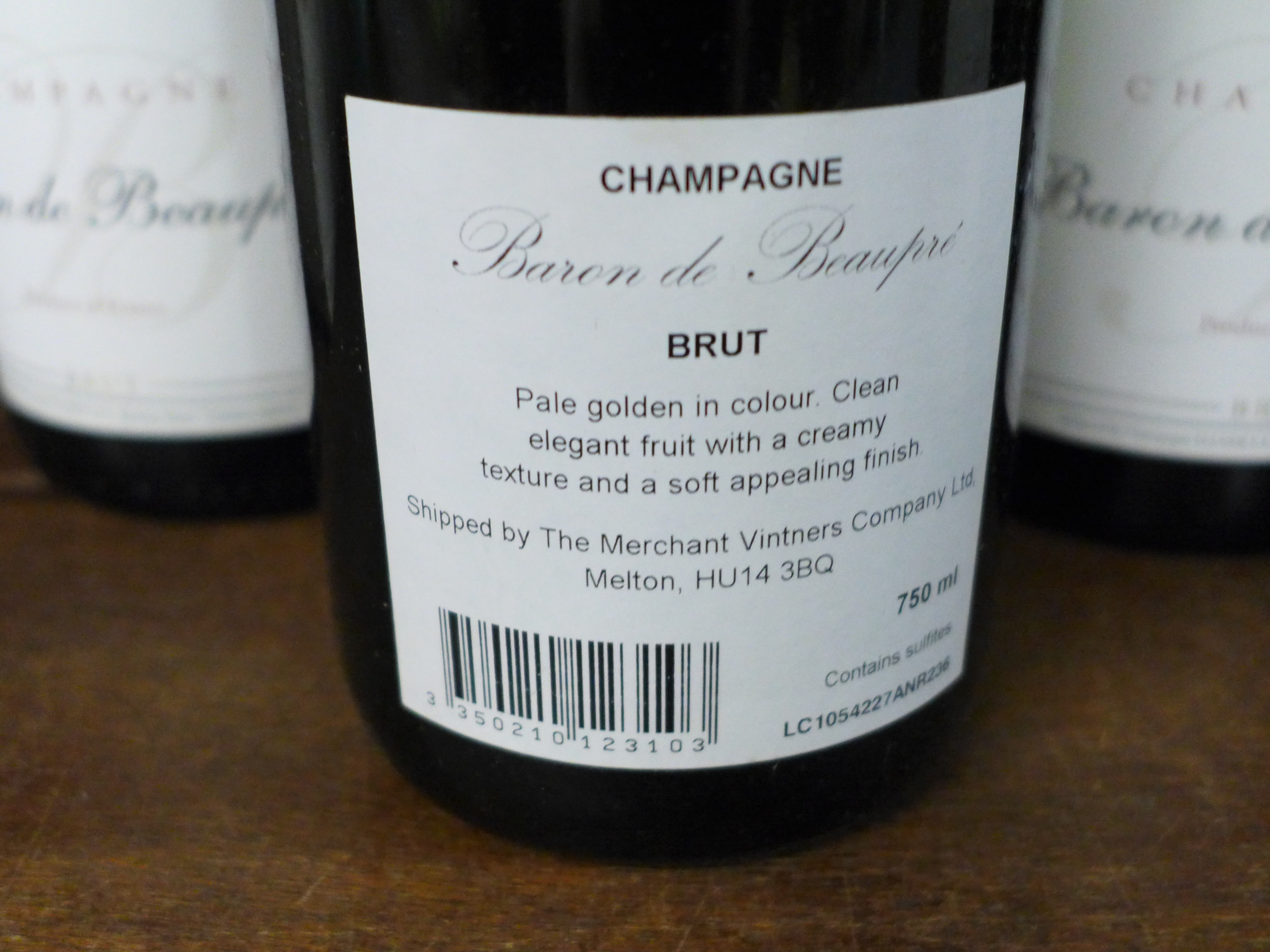 Six bottles of Baron de Beupre champagne **PLEASE NOTE THIS LOT IS NOT ELIGIBLE FOR IN-HOUSE POSTING - Bild 3 aus 3