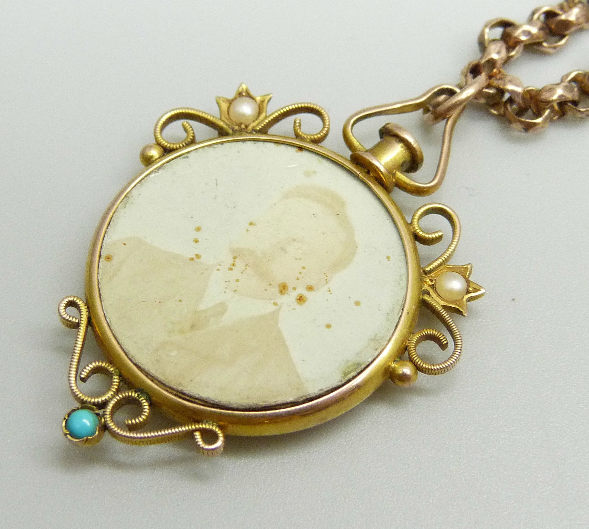 A Victorian 9ct gold photograph pendant set with turquoise and seed pearls with 9ct plaque verso, - Image 2 of 4