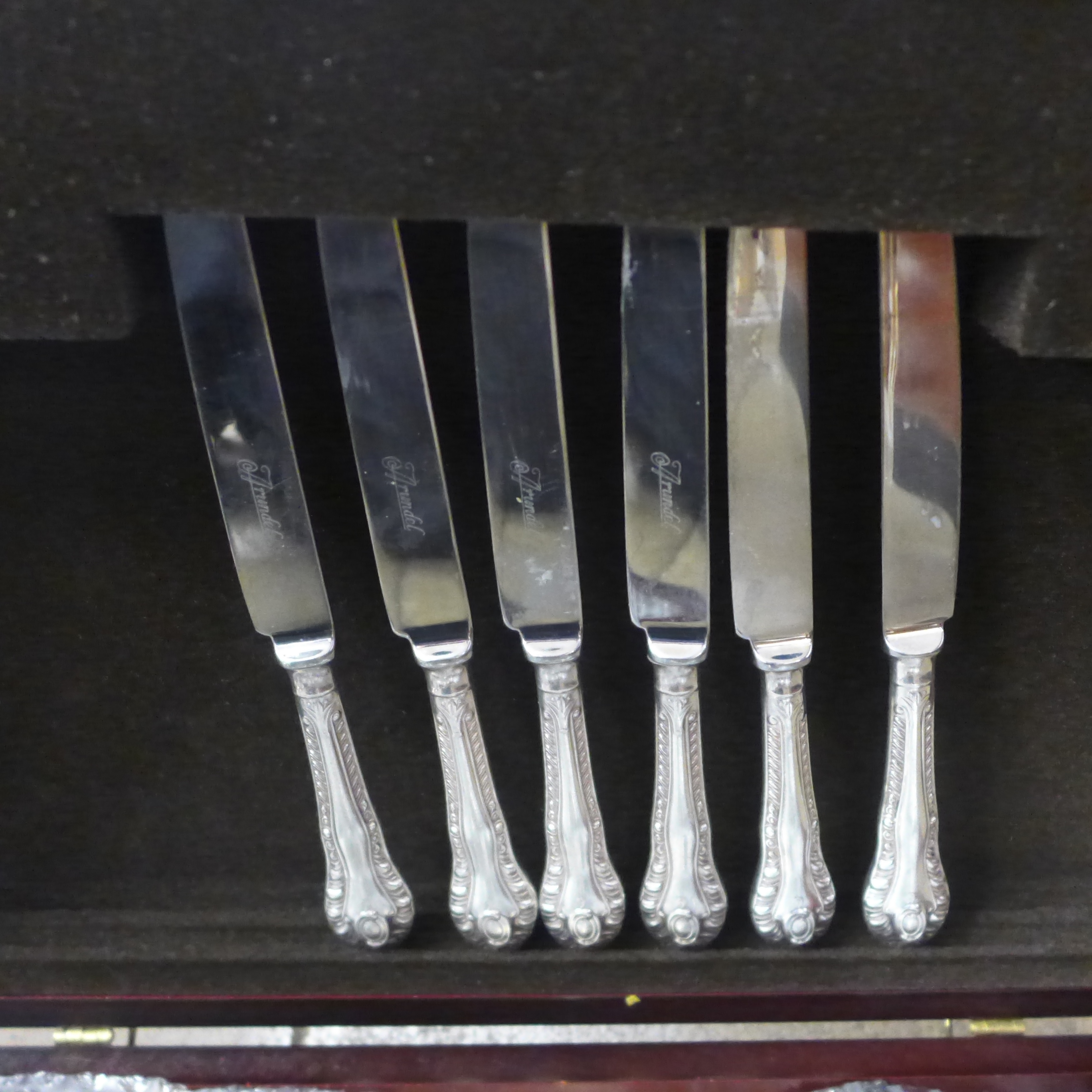 Two canteens of Sheffield plate cutlery - Image 4 of 6