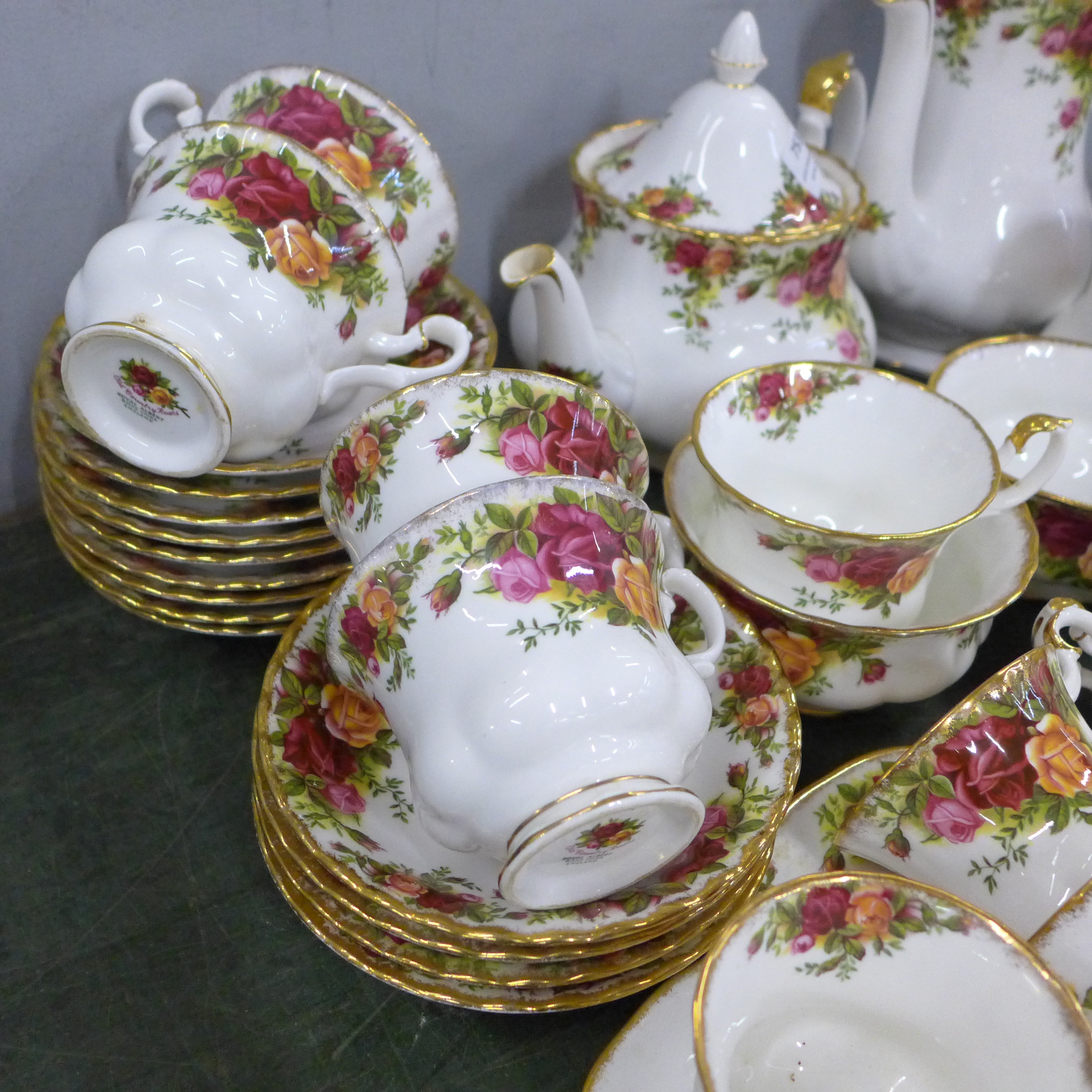 A collection of Royal Albert Old Country Roses tea and coffee wares (coffee pot and milk jug a/ - Image 2 of 11