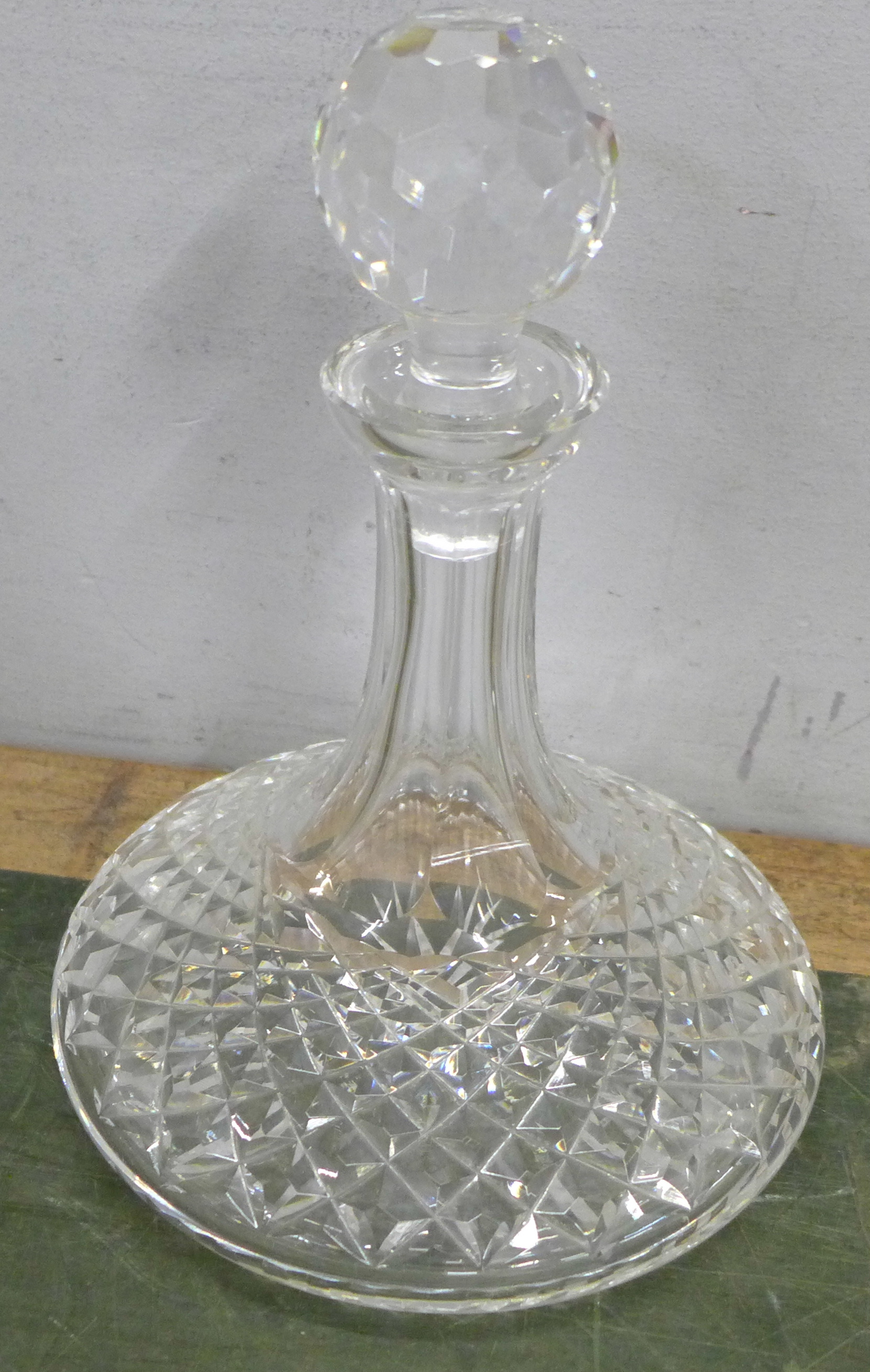 A set of Waterford Crystal drinking glasses; six champagne glasses, six wine glasses, six sherry - Bild 3 aus 6