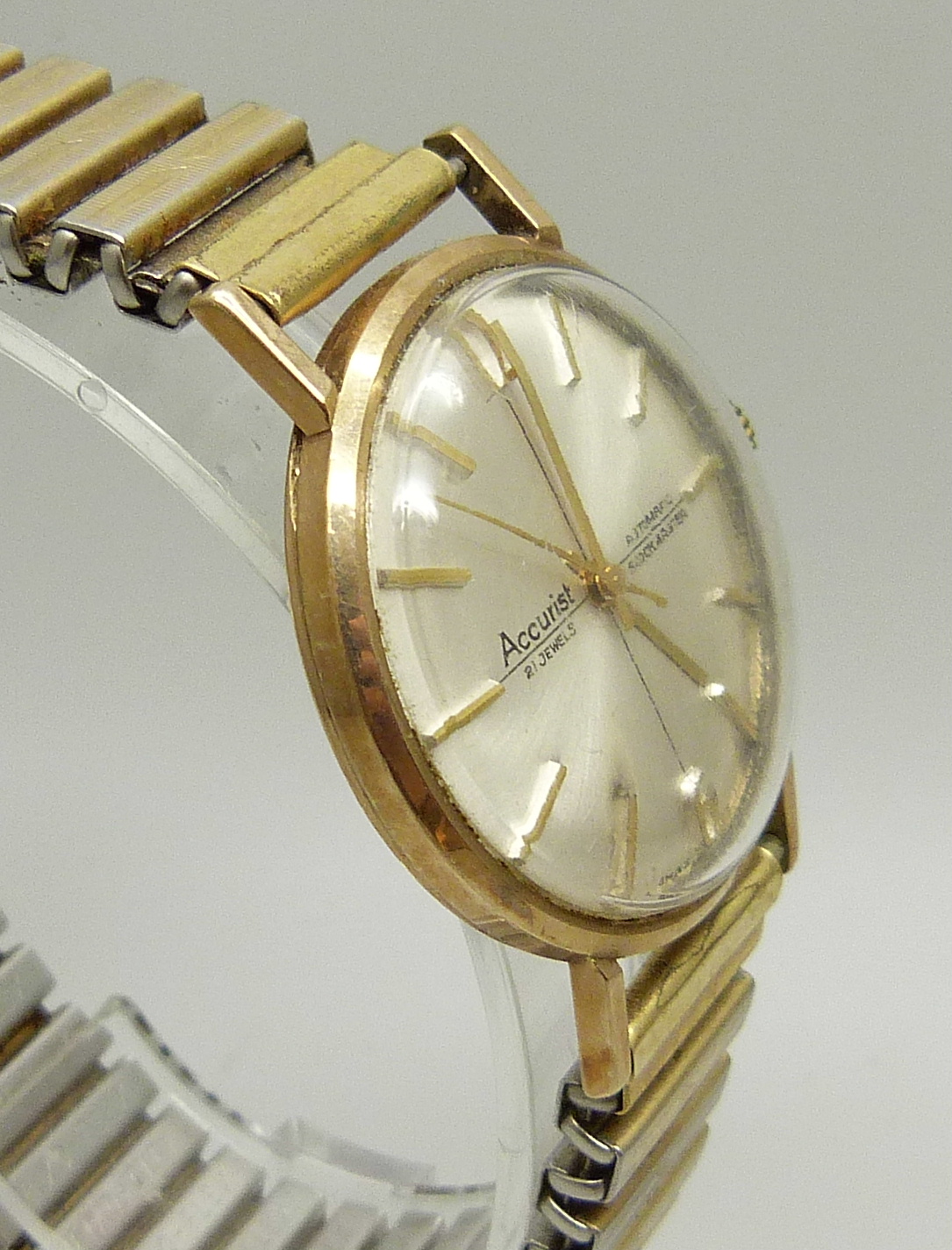 A 9ct gold cased Accurist Automatic wristwatch, 33mm case including crown - Bild 3 aus 5