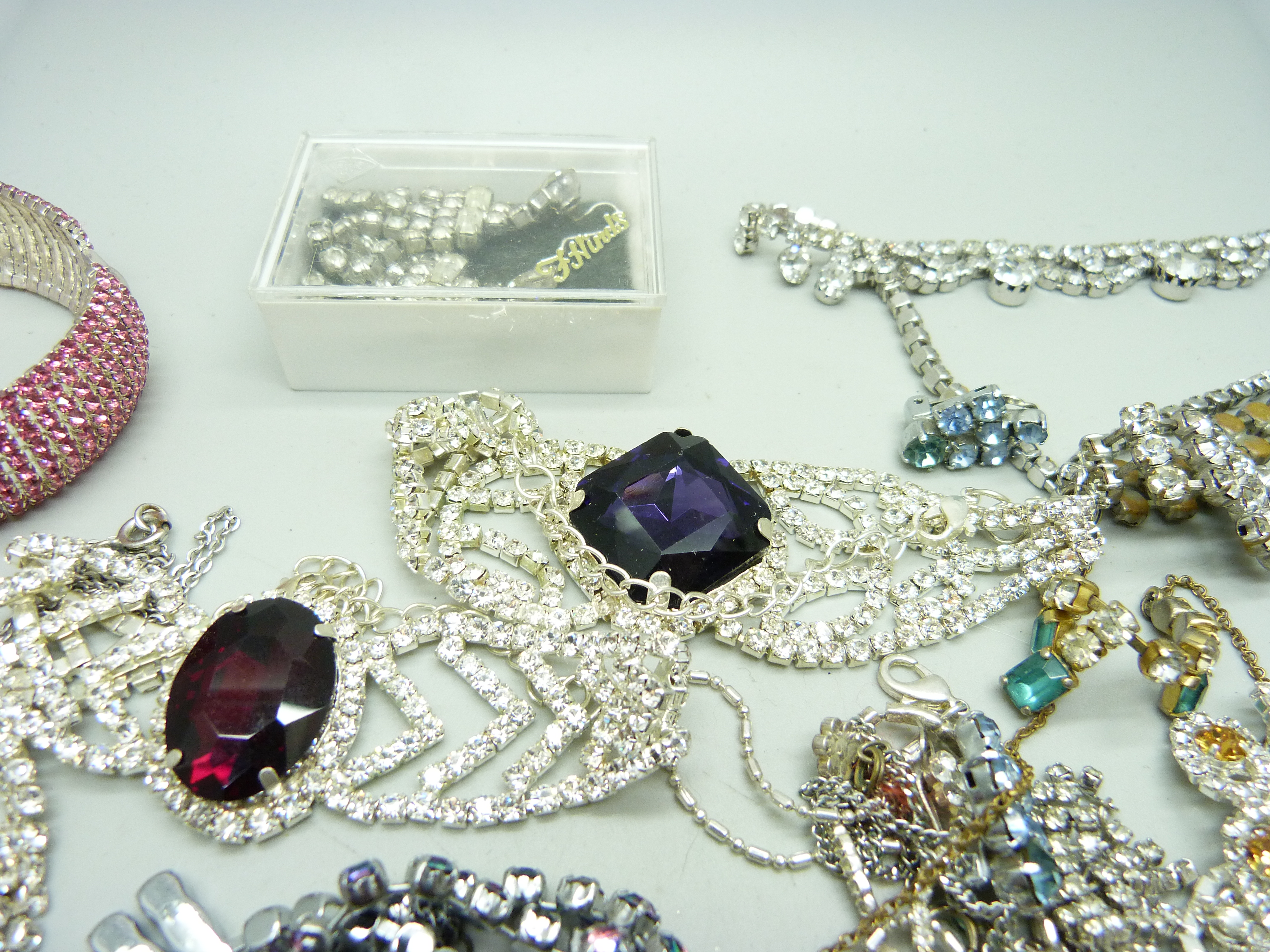 A collection of paste set costume jewellery - Image 3 of 5