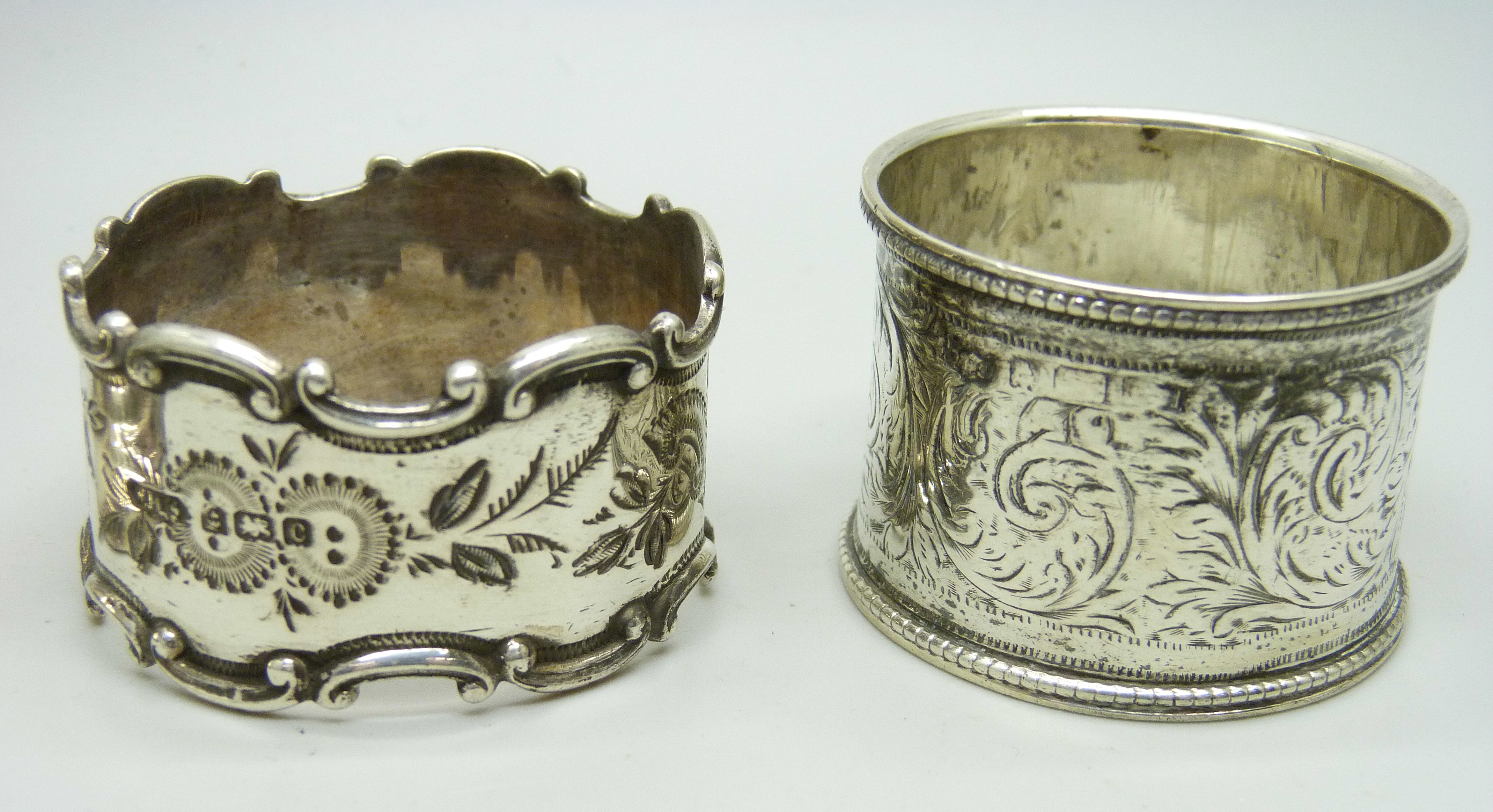 A silver posy vase, 12.5cm and two silver napkin rings, (vase with weighted base), total weight - Image 4 of 4