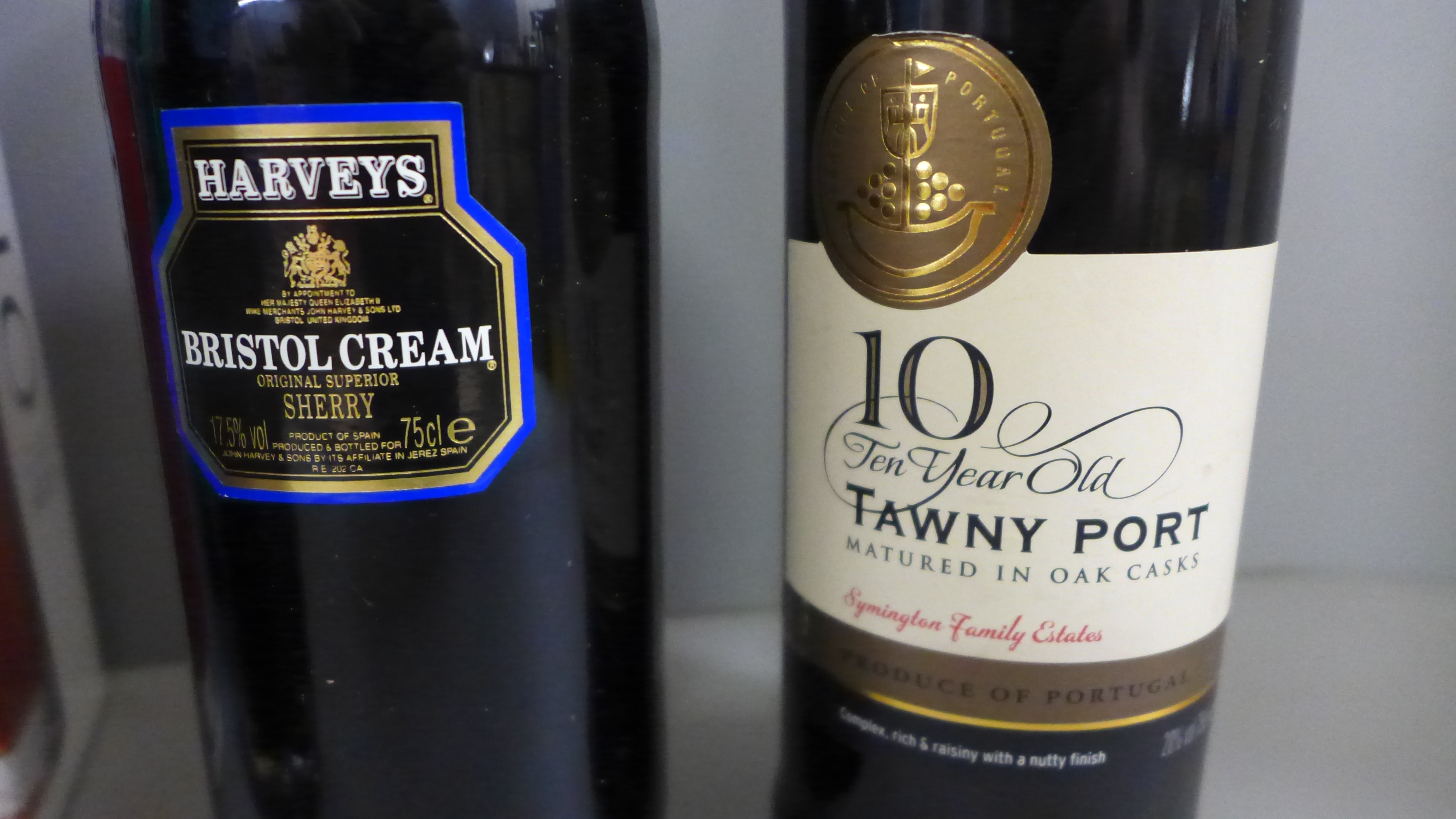 A bottle of Harveys Bristol Cream, two bottles of Port, Ten Year Old Tawny and Ten Year Warre's - Image 2 of 5