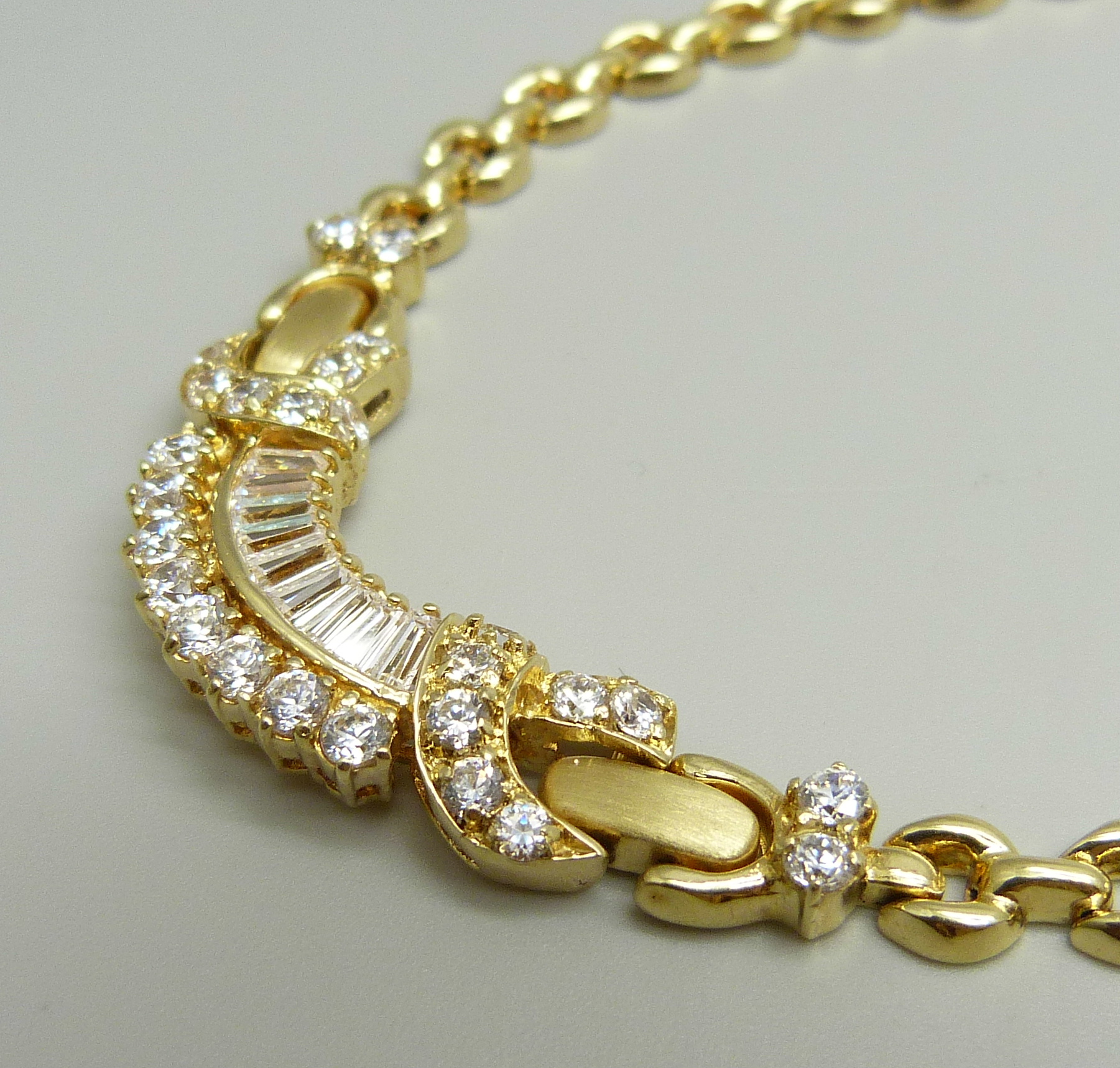 A 14ct gold and white stone set necklace, (small split in one hollow link), 25.8g - Bild 3 aus 5