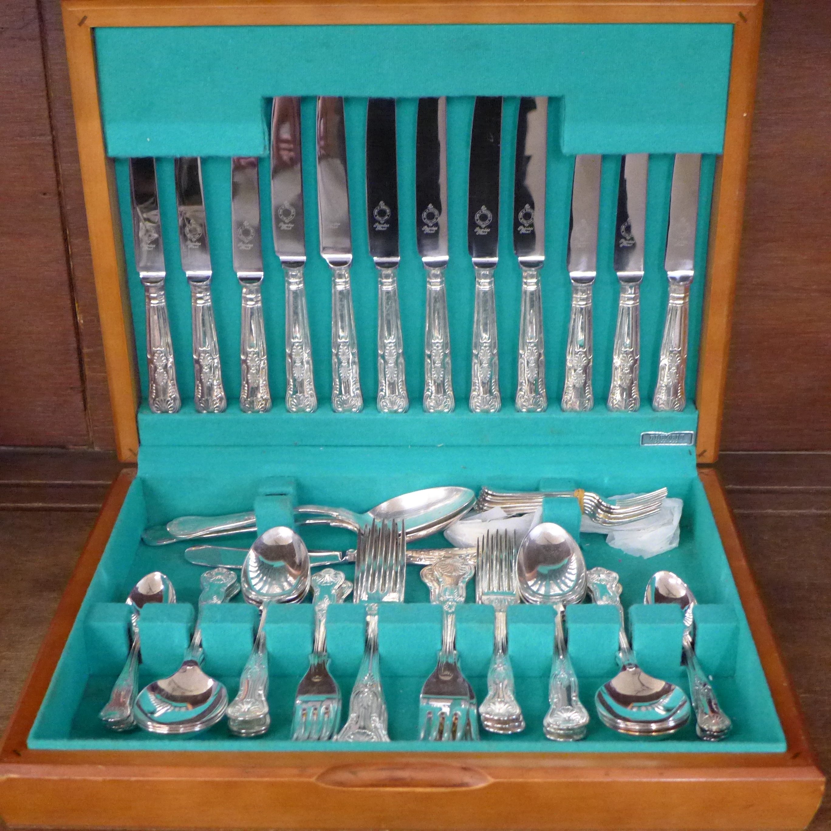 A canteen of EPNS A1 Sheffield cutlery and six cased tea knives