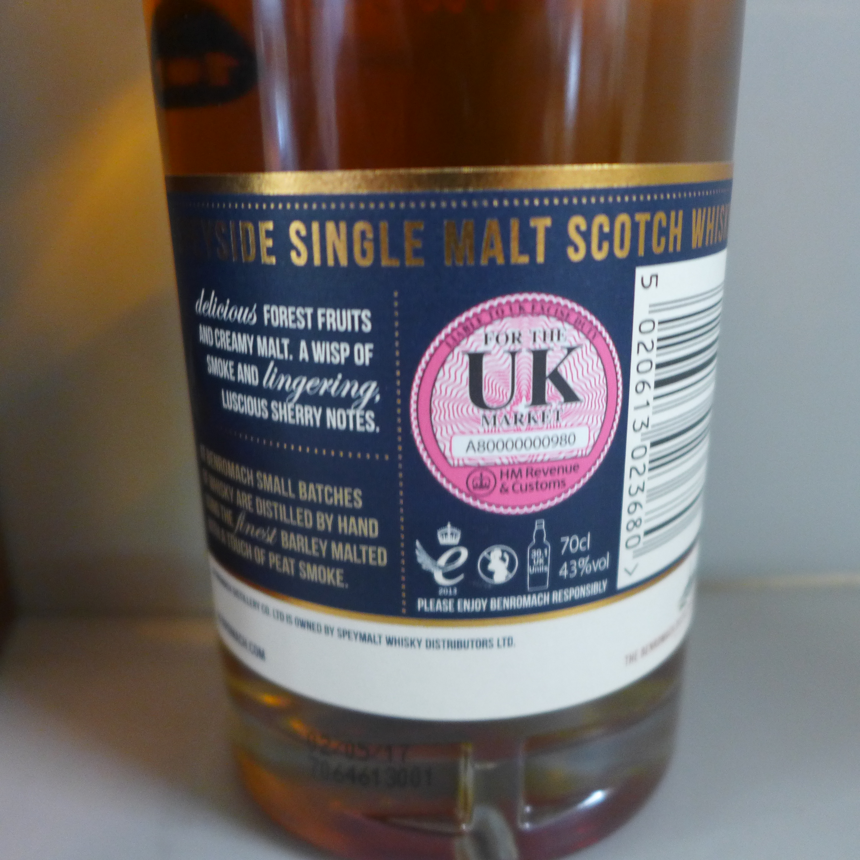 A bottle of Benromach Speyside Single Malt Scotch Whisky, 10 years old, boxed - Bild 4 aus 4