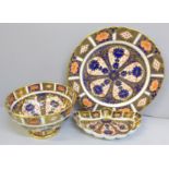 A Royal Crown Derby 1128 Imari shell shaped pin dish, small footed bowl and a tea plate