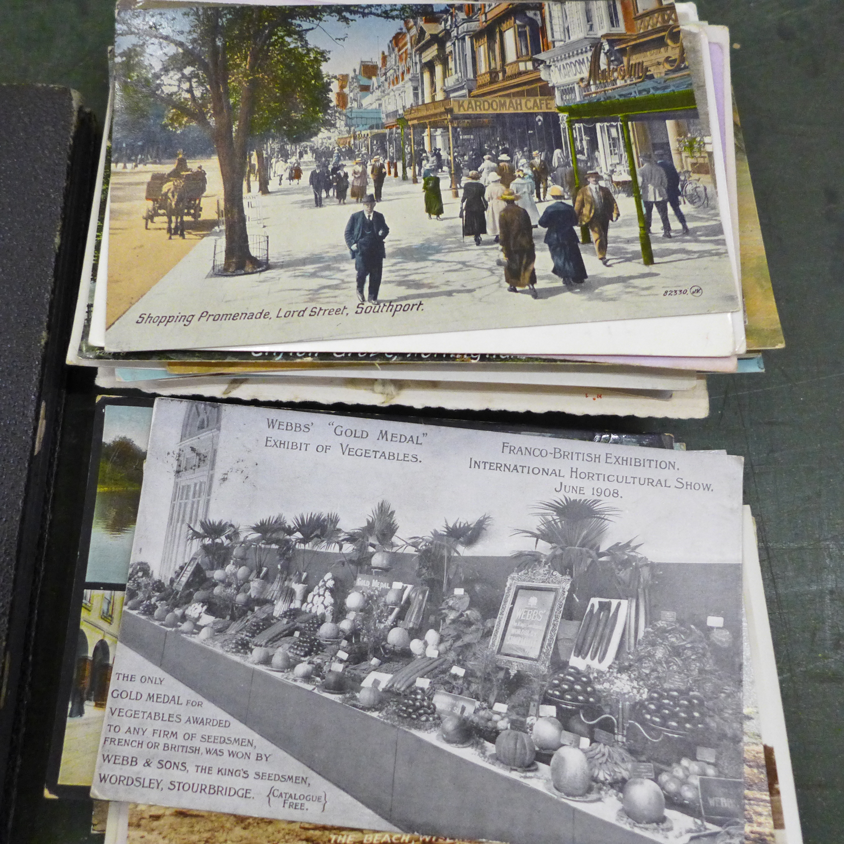 A box of mixed postcards, two albums of cigarette cards and photographs, framed prints of soldiers - Image 12 of 12